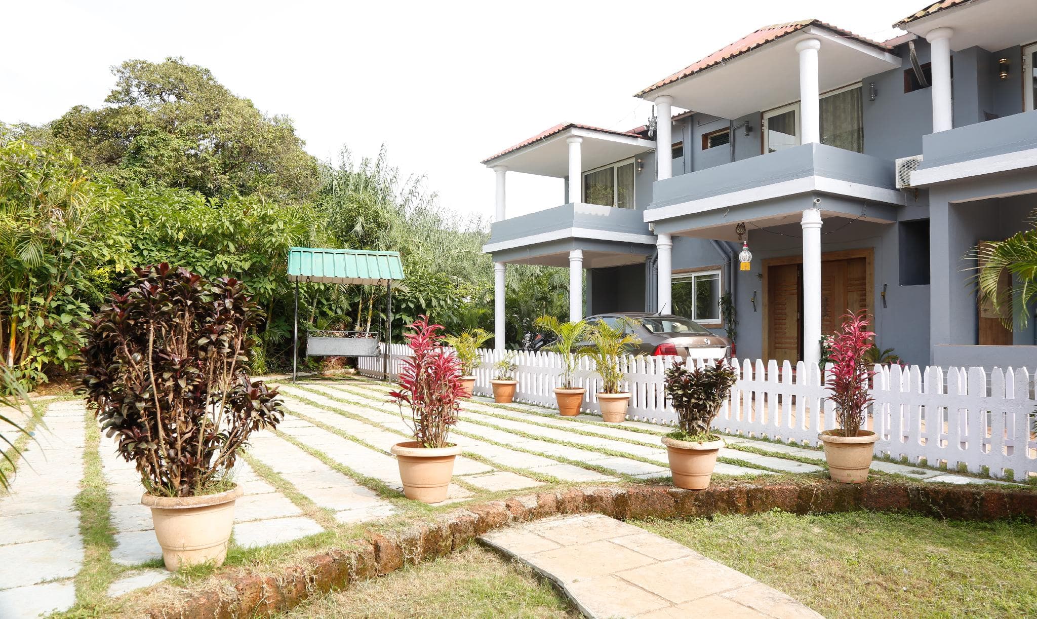 Treebo JP Cottage With Swimming Pool photo 4