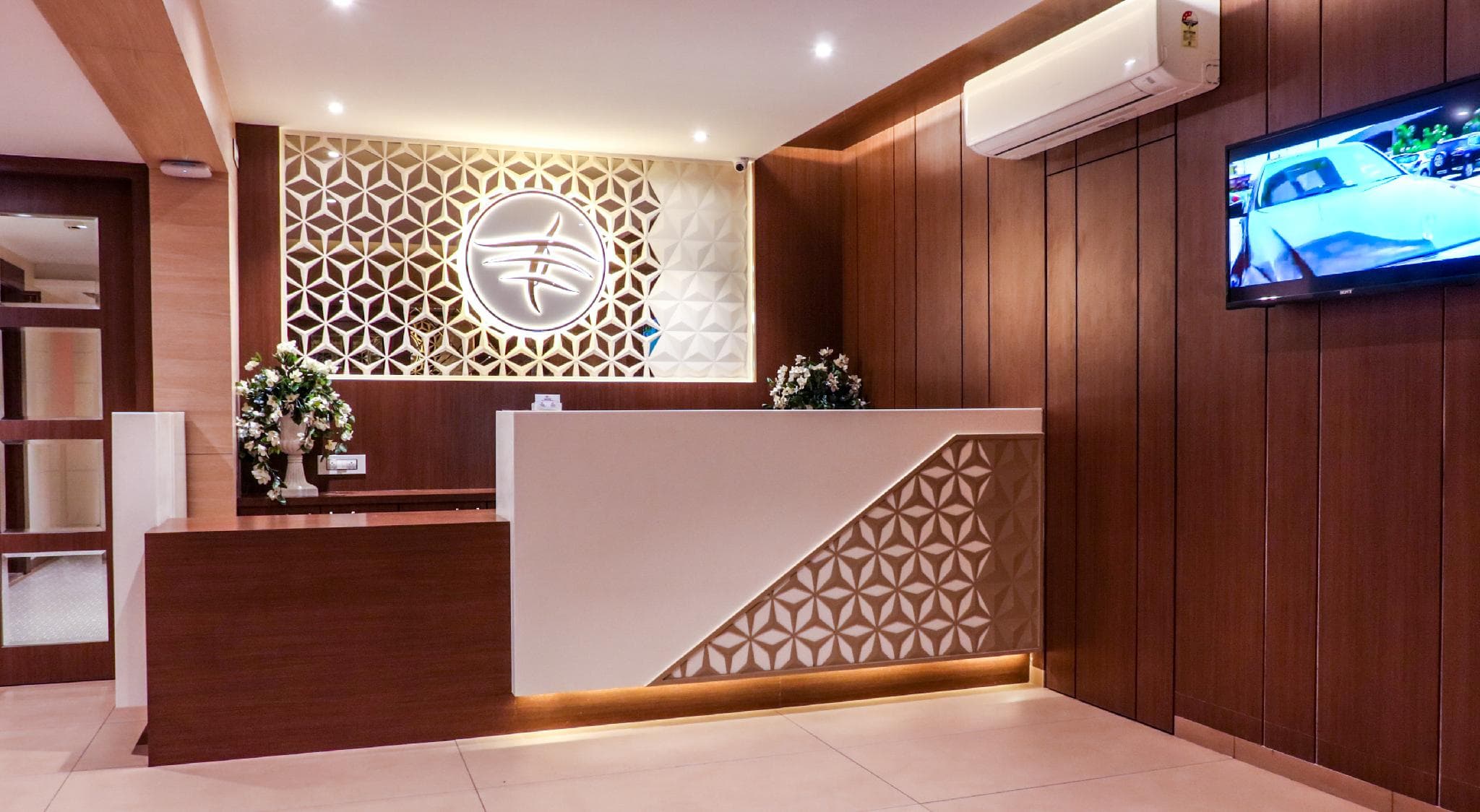 Rudra Shelter Business Hotel photo 5