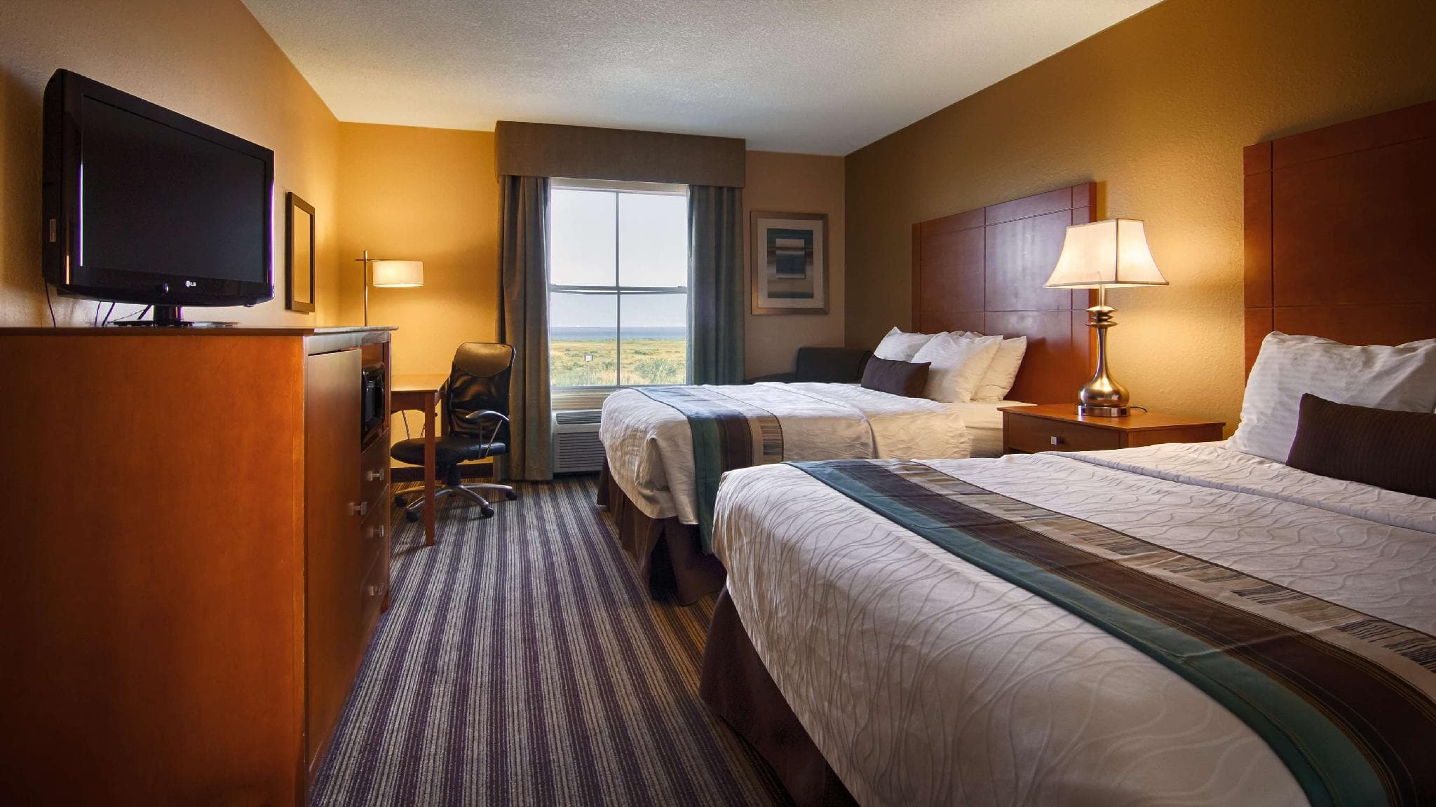 Best Western Plus Seawall Inn & Suites by the Beach photo 2