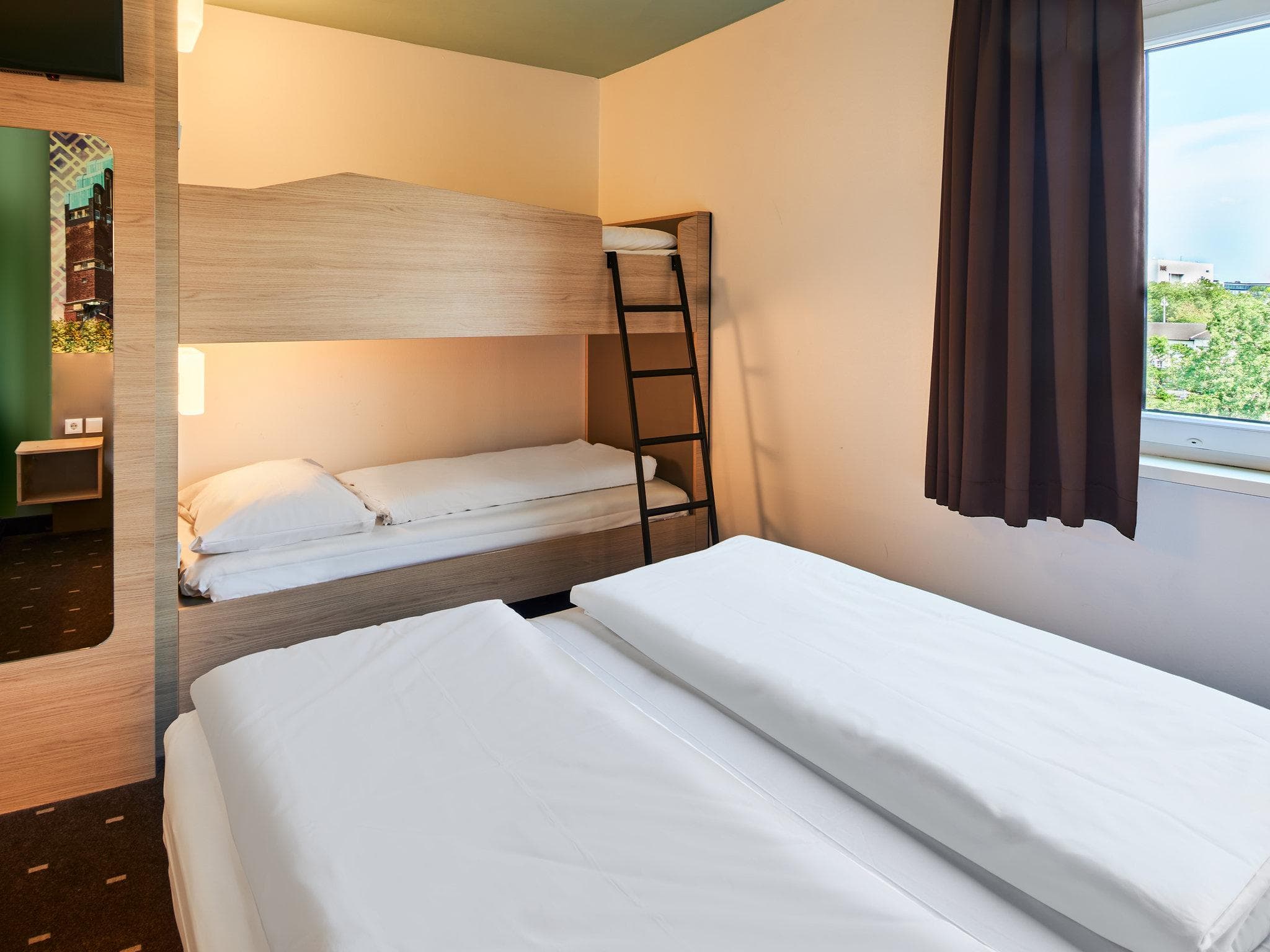 B&B HOTEL Darmstadt photo 3