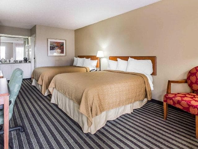 Quality Inn At the Mall - Valdosta photo 2