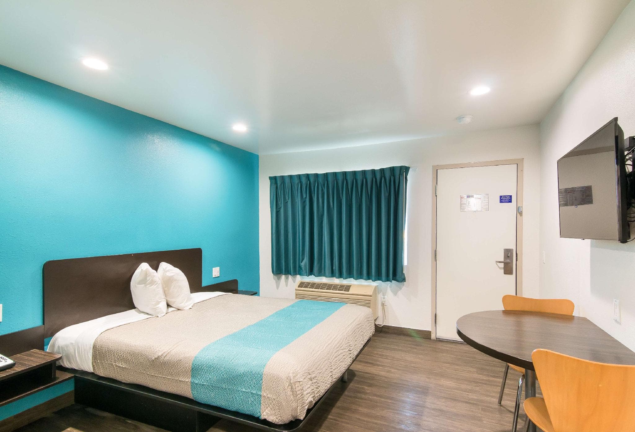 Motel 6 South El Monte, CA - Los Angeles photo 2