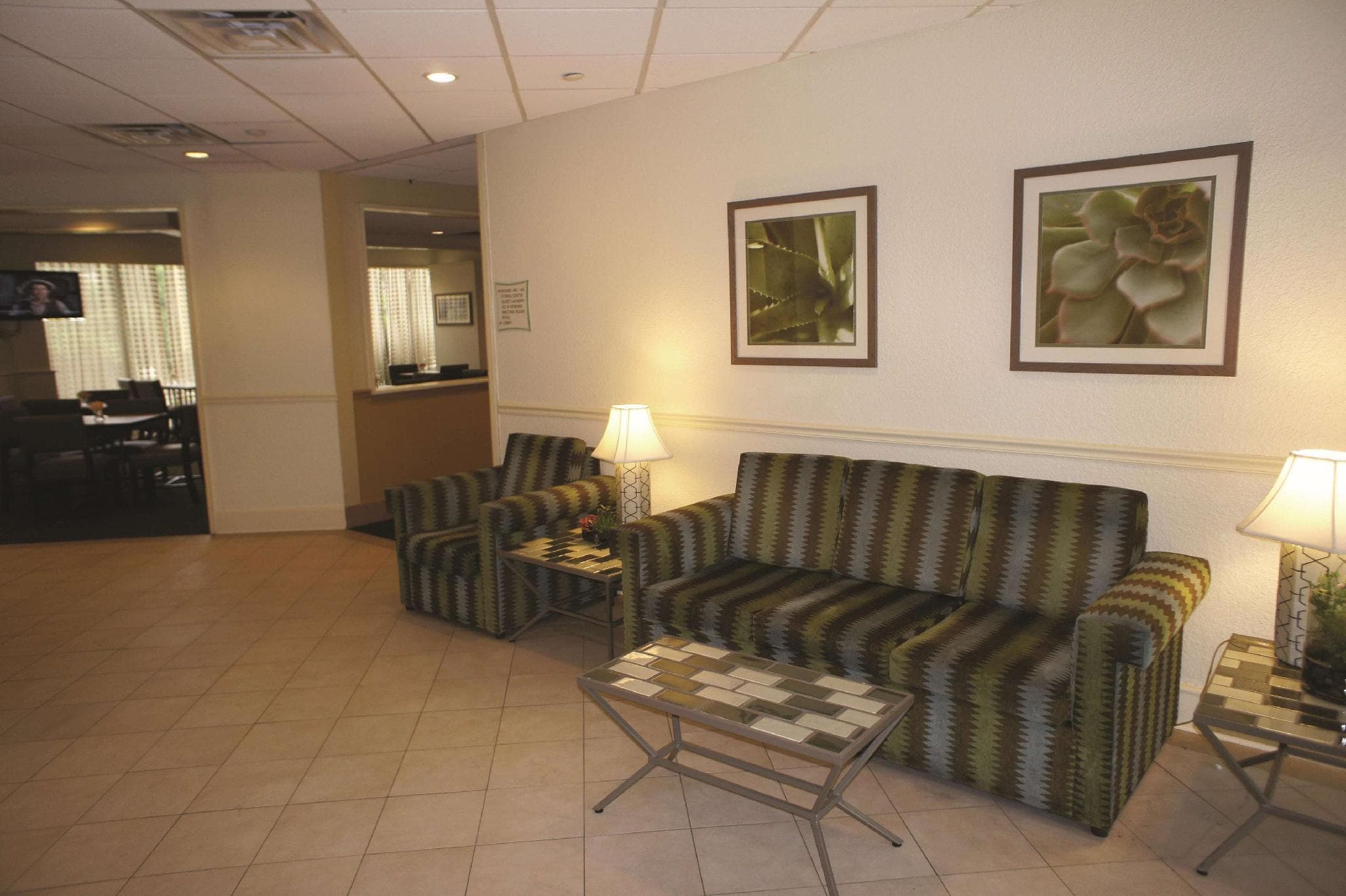 La Quinta Inn & Suites by Wyndham Nashville Airport/Opryland photo 5
