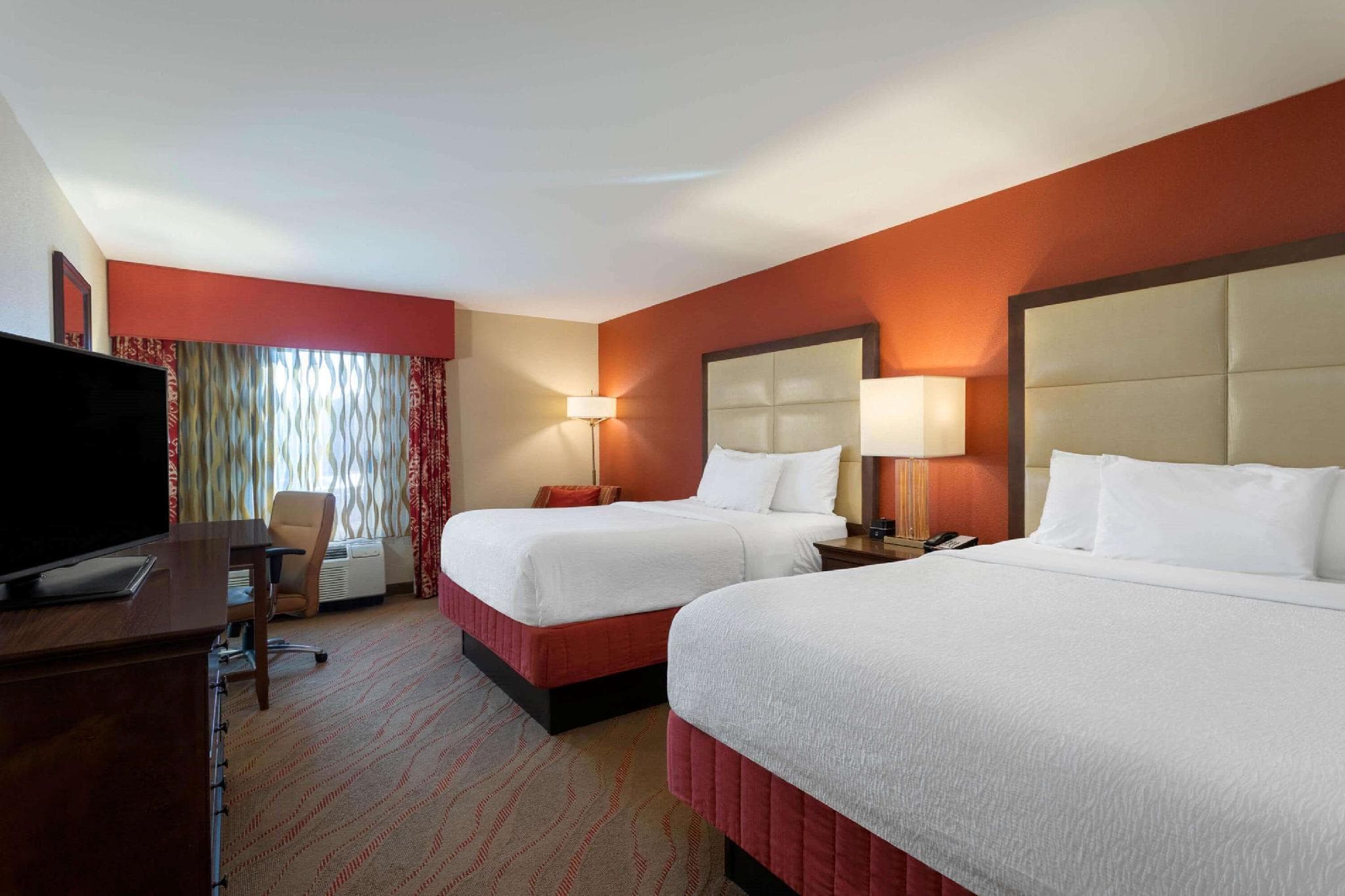 La Quinta Inn & Suites by Wyndham Pigeon Forge photo 2