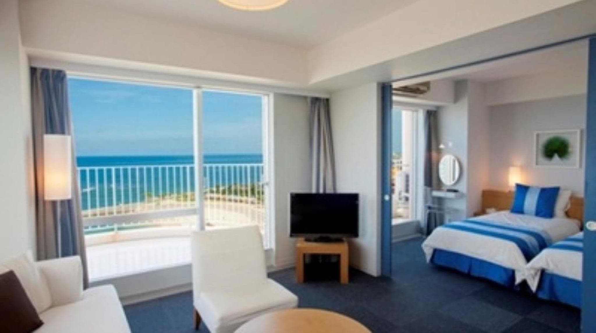 The Beach Tower Okinawa Hotel -Kyoritsu Resort photo 4
