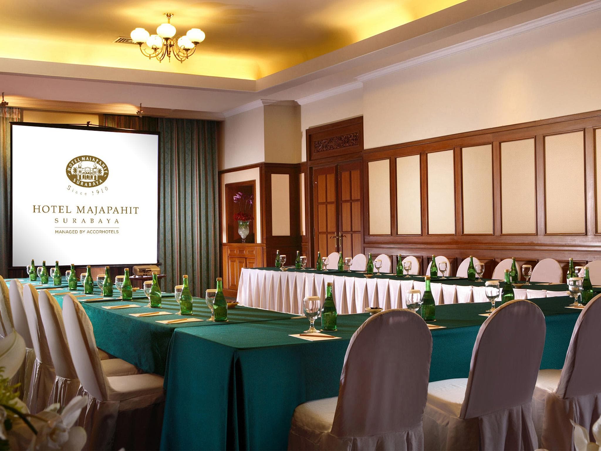 Hotel Majapahit Surabaya MGallery photo 3