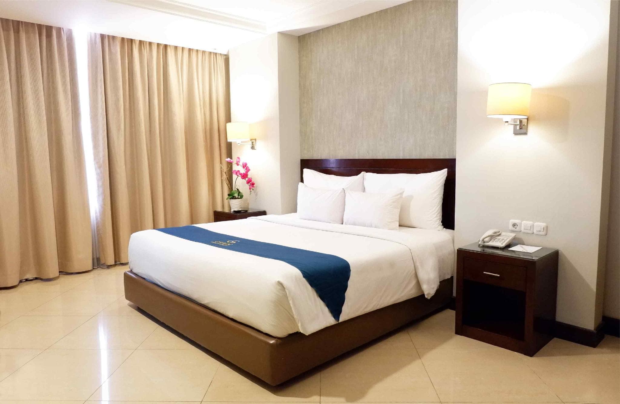 Grage Hotel Cirebon photo 2