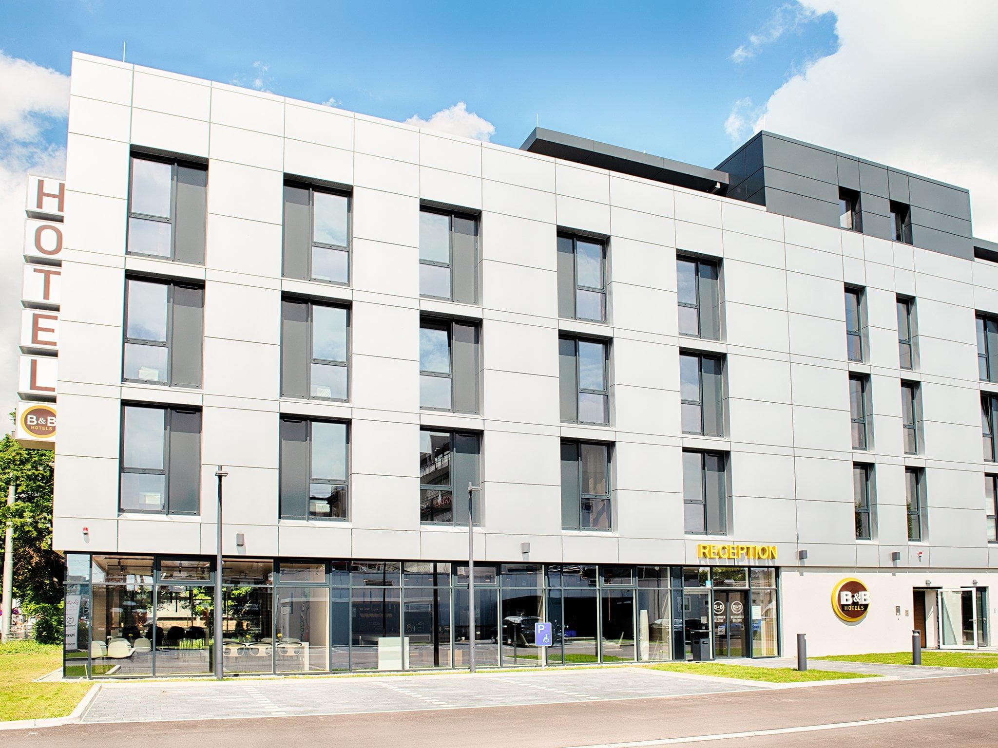 B&B Hotel Stuttgart-Neckarhafen photo 3