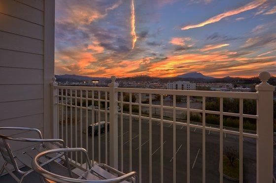 Holiday Inn Express Pigeon Forge – Sevierville By IHG photo 3