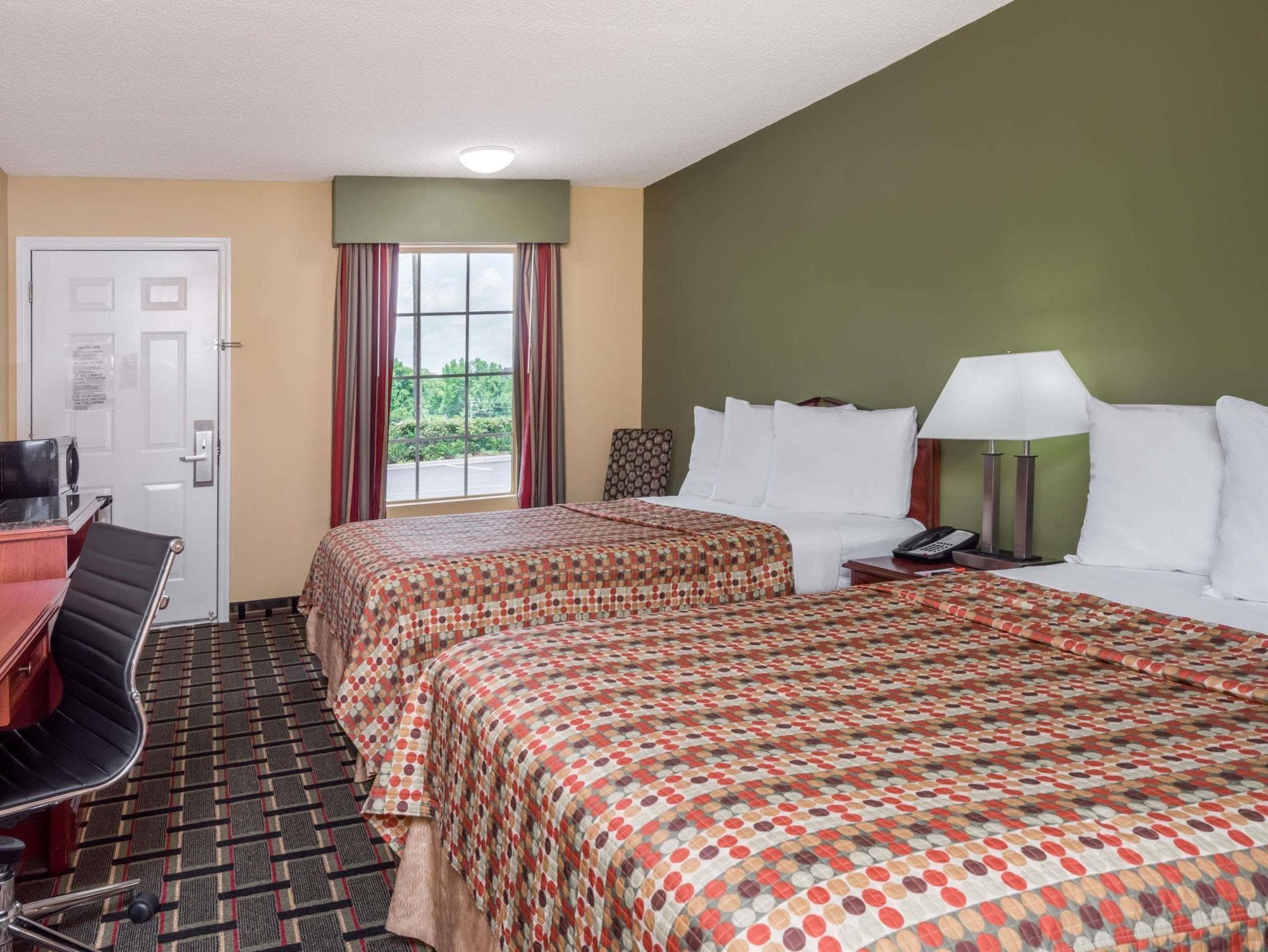 Howard Johnson by Wyndham Dalton photo 5