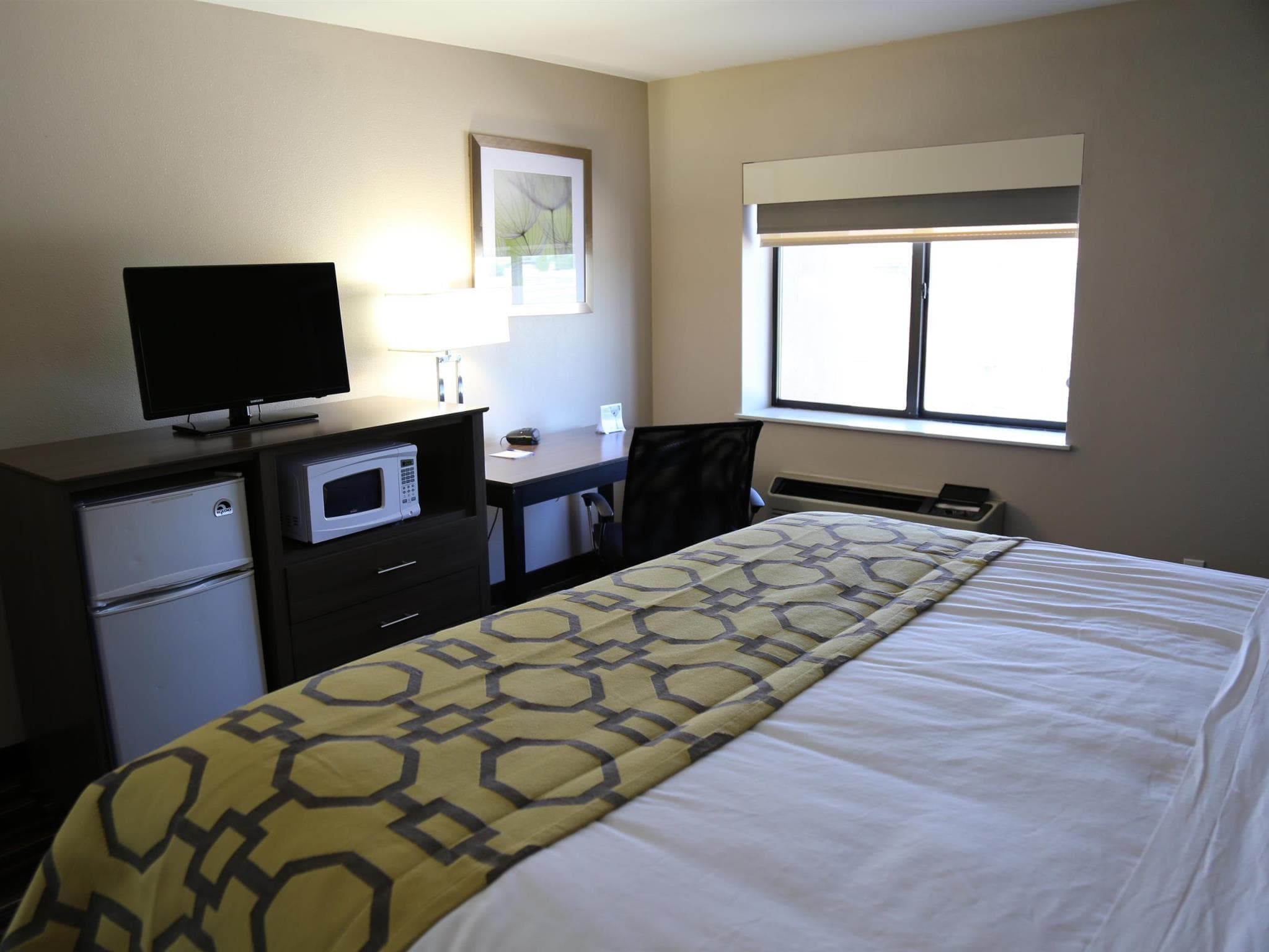 Baymont by Wyndham Plano photo 3