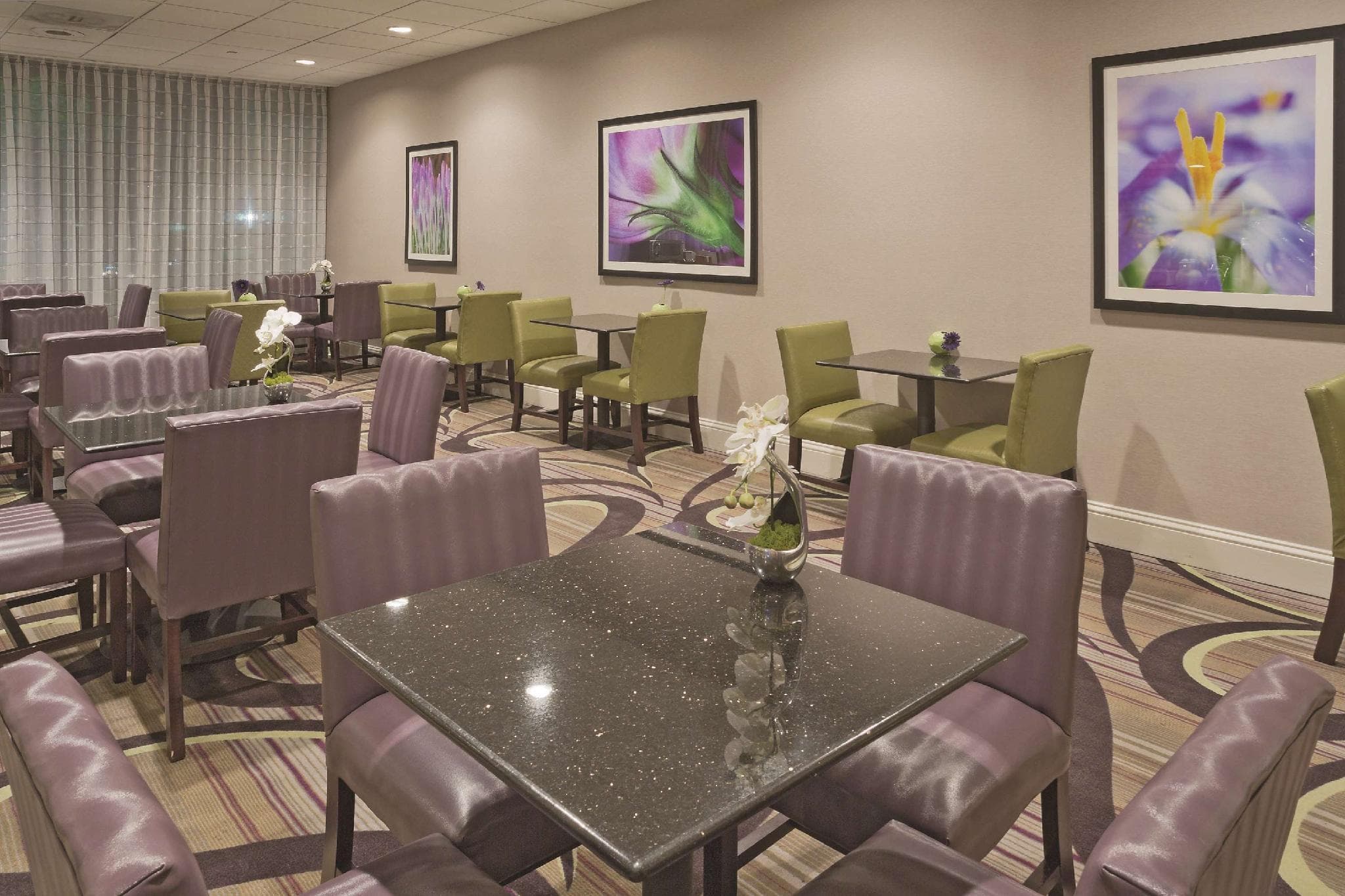 La Quinta Inn & Suites by Wyndham Buena Park photo 3