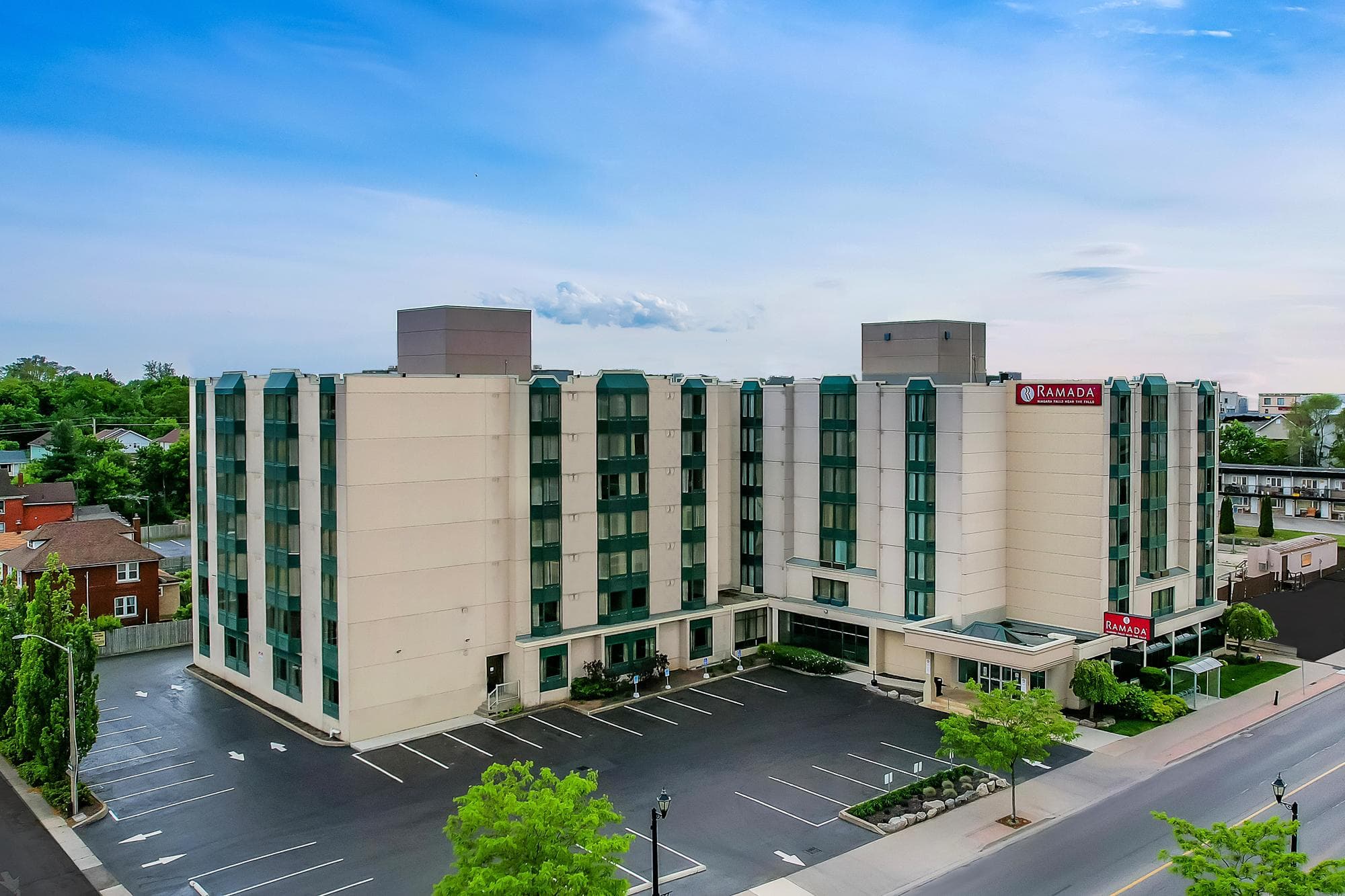 Ramada By Wyndham, Niagara Falls Near Fallsview District