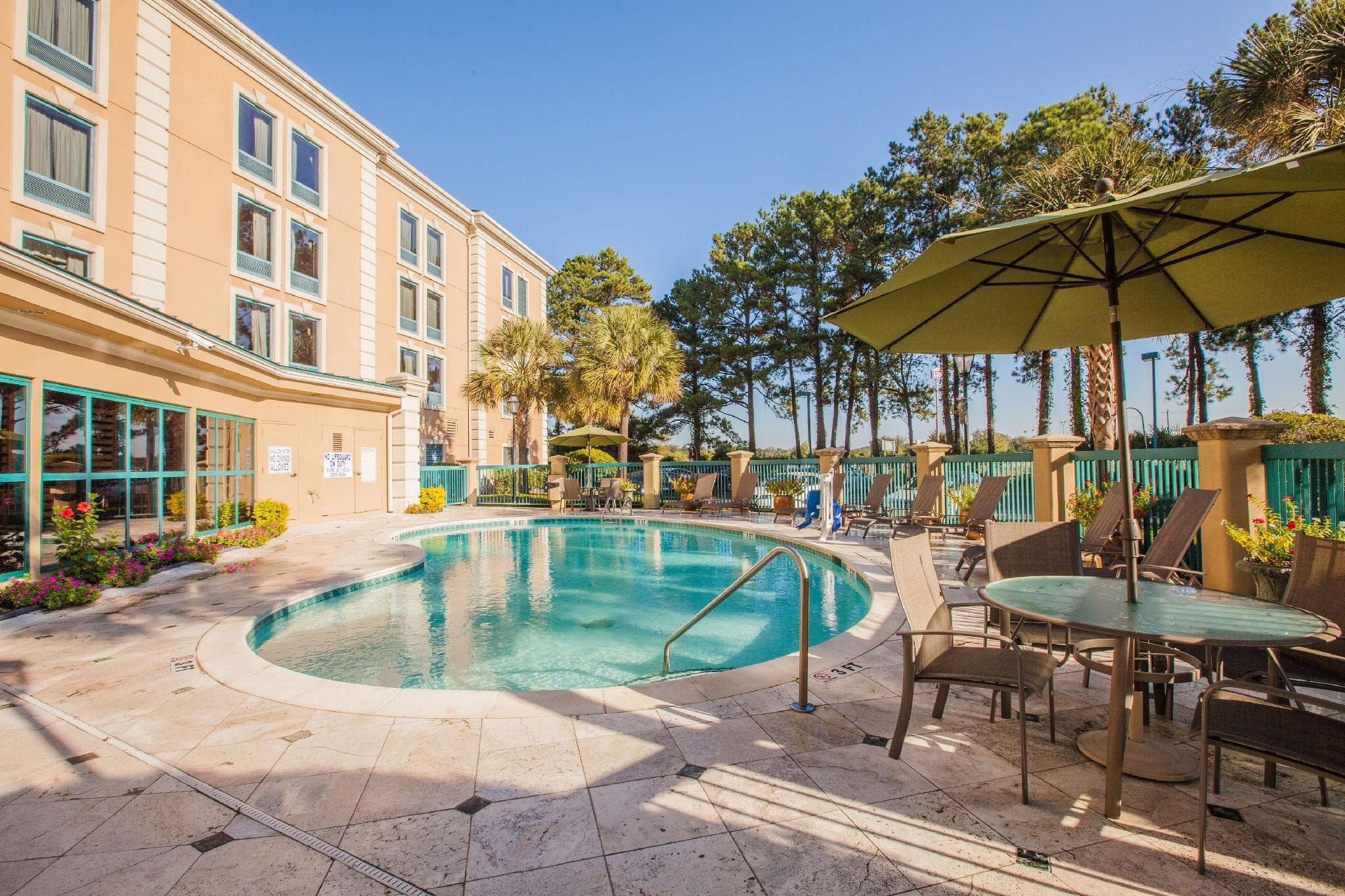 Hampton Inn Charleston-North photo 5