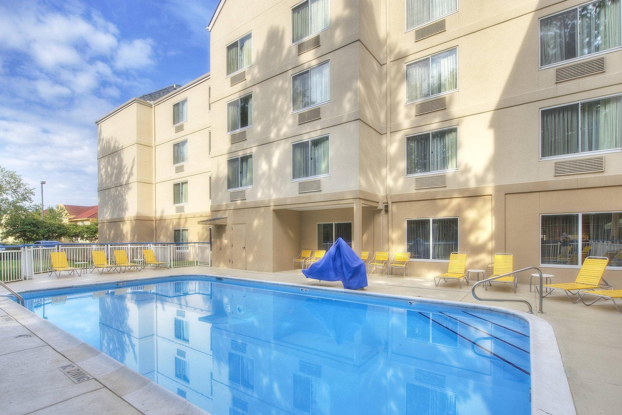 Fairfield by Marriott Inn & Suites Raleigh Crabtree Valley photo 3