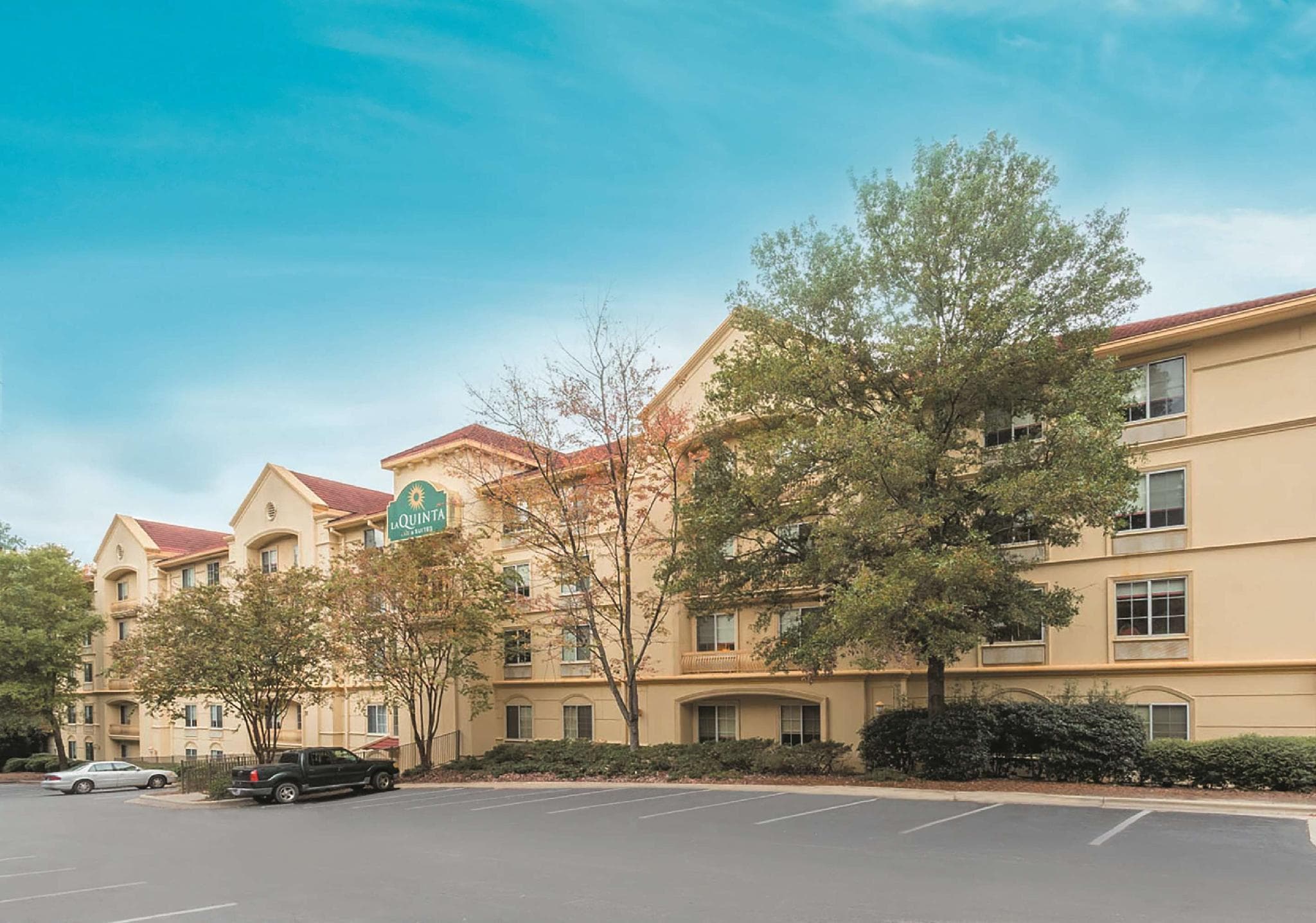 La Quinta Inn & Suites by Wyndham Raleigh Crabtree photo 5