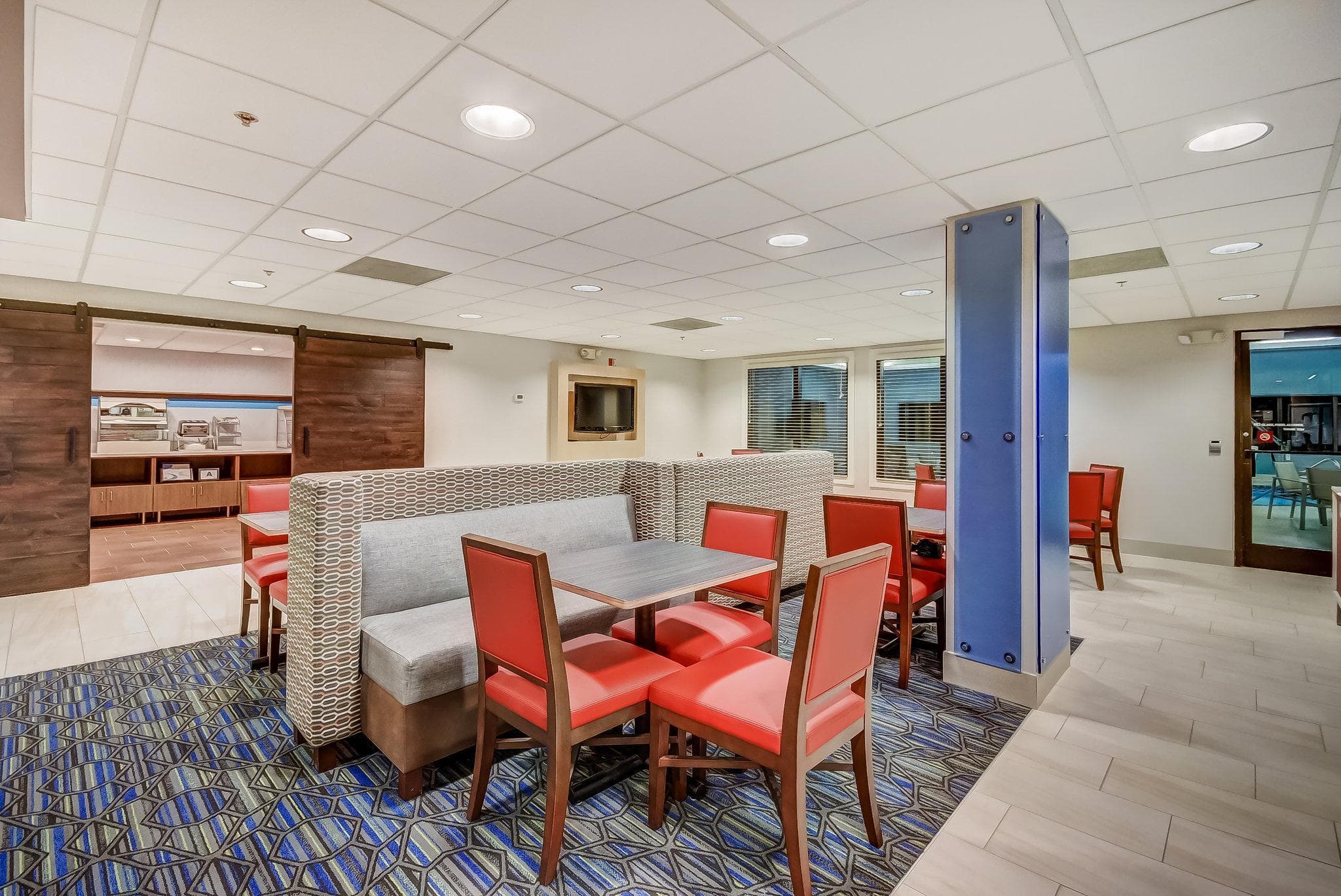 Holiday Inn Express & Suites Greenville Airport By IHG photo 5