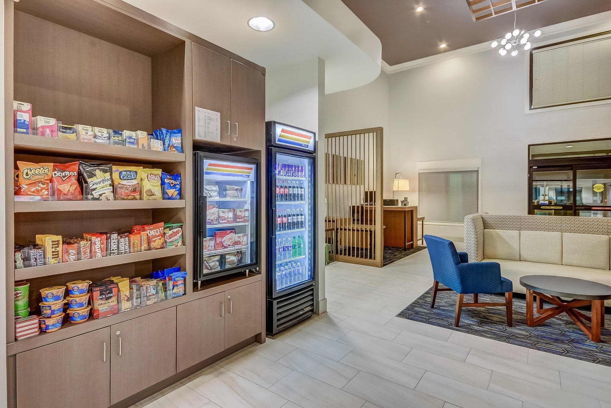 Holiday Inn Express & Suites Greenville Airport By IHG photo 4