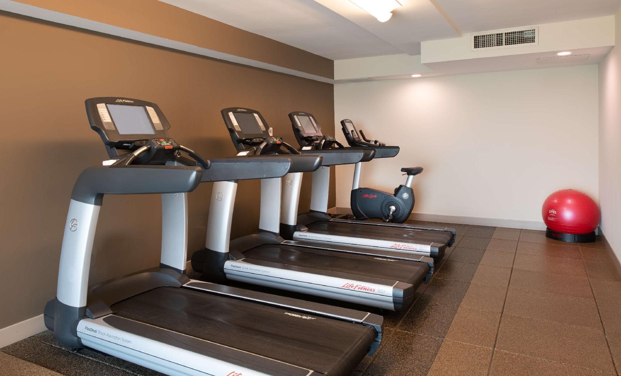 DoubleTree by Hilton Hotel and Suites Charleston Airport photo 5