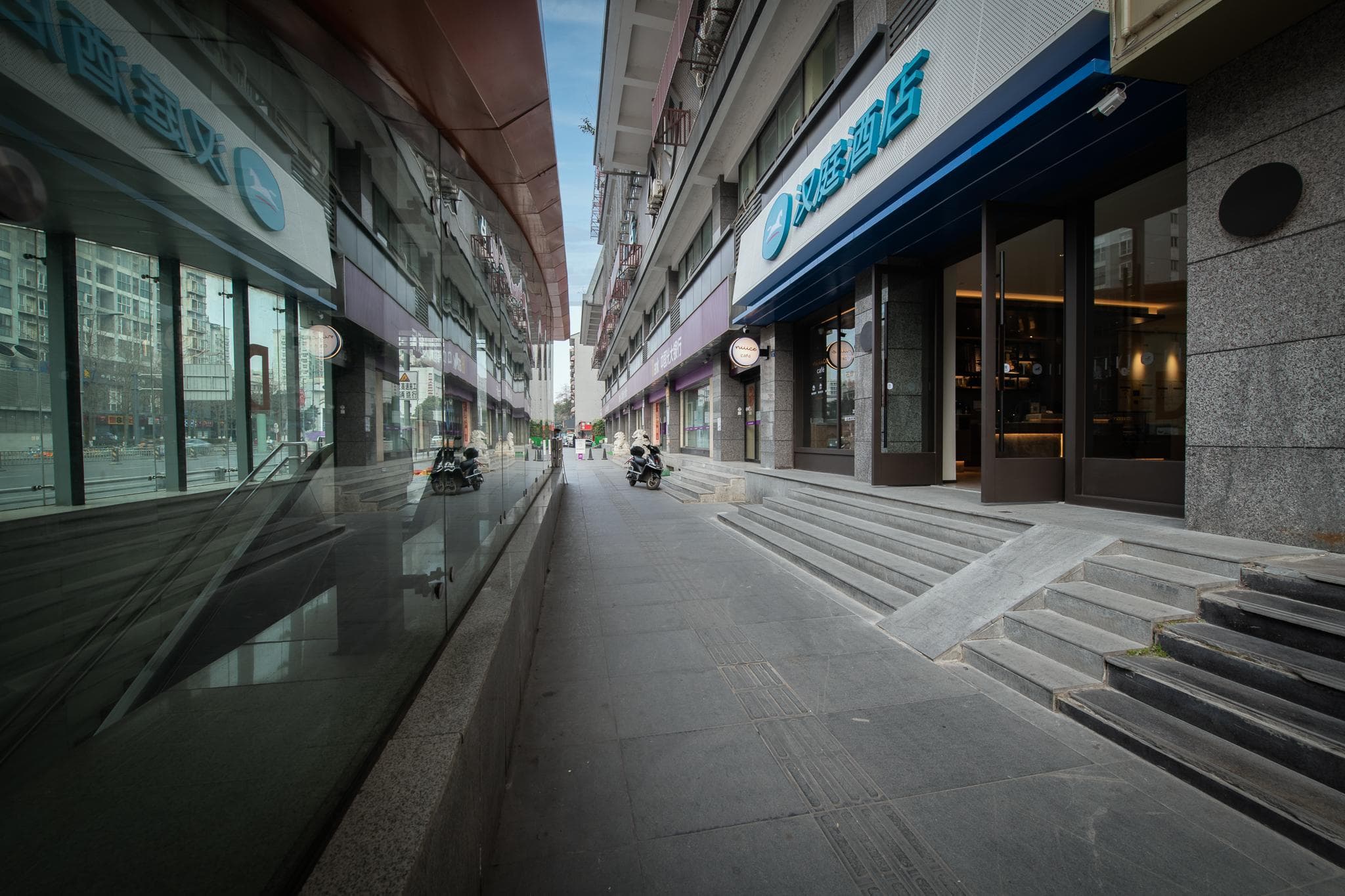 Hanting Hotel Chengdu Yipintianxia Metro Station