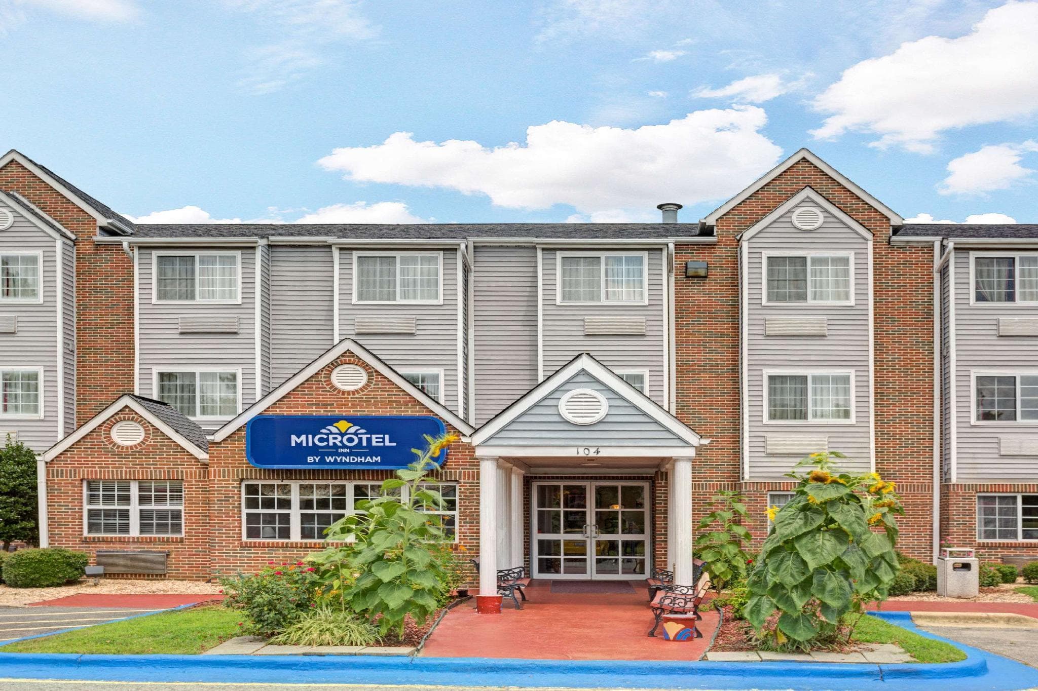 Microtel Inn & Suites by Wyndham Raleigh Durham Airport photo 4