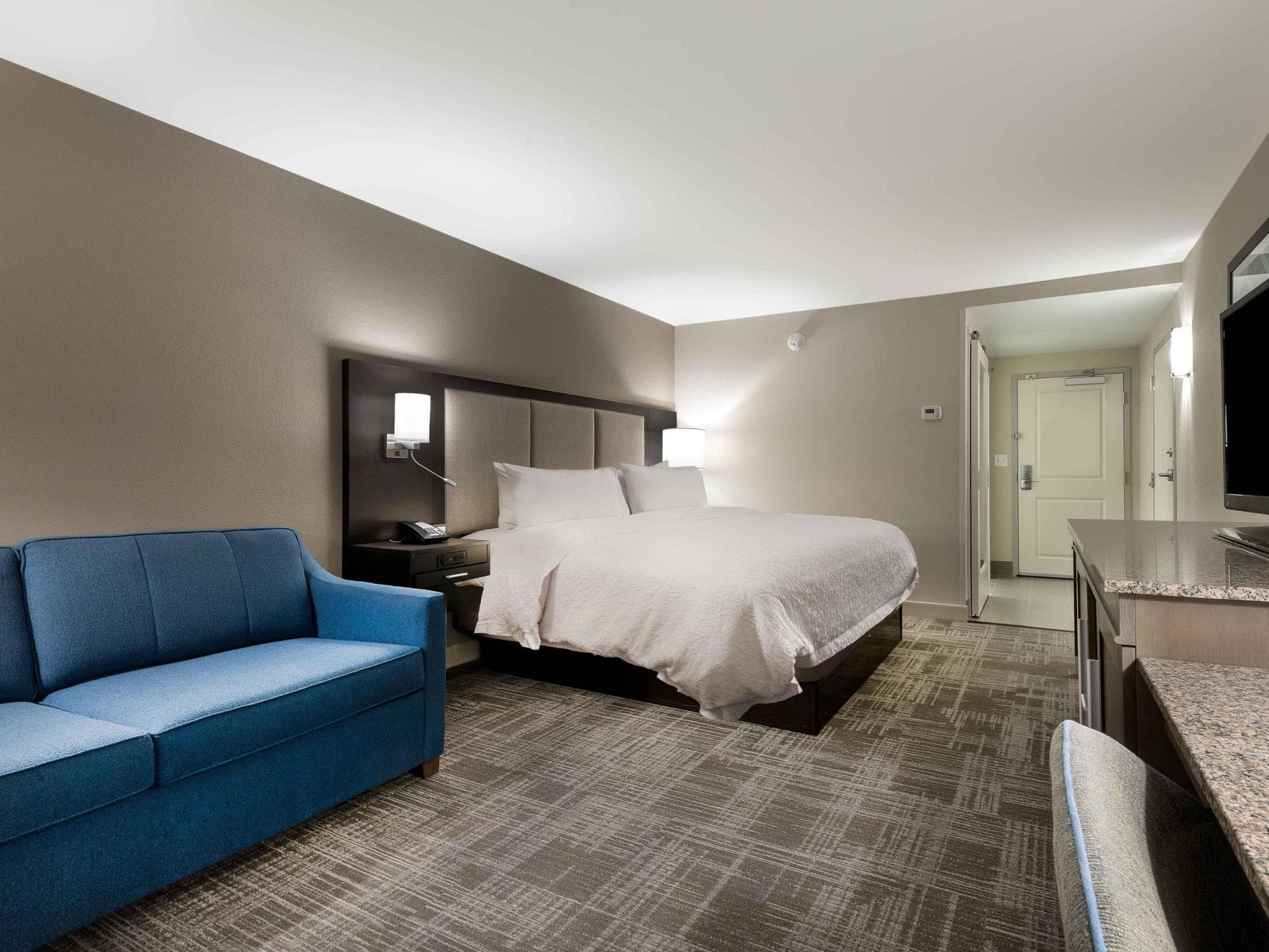 Hampton Inn & Suites Chapel Hill/Durham photo 2