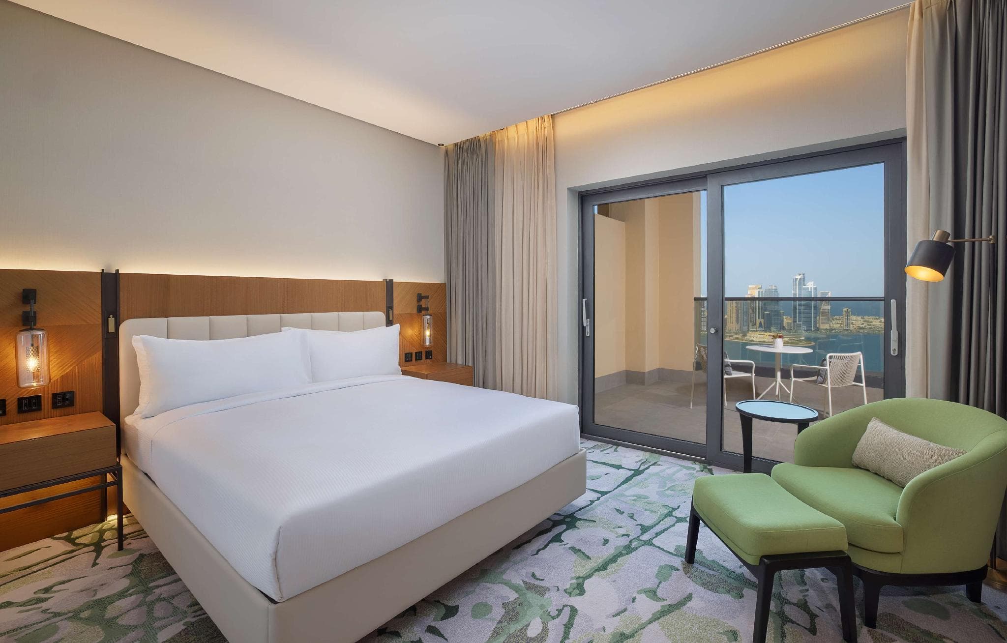 DoubleTree by Hilton Sharjah Waterfront Hotel & Residences photo 2