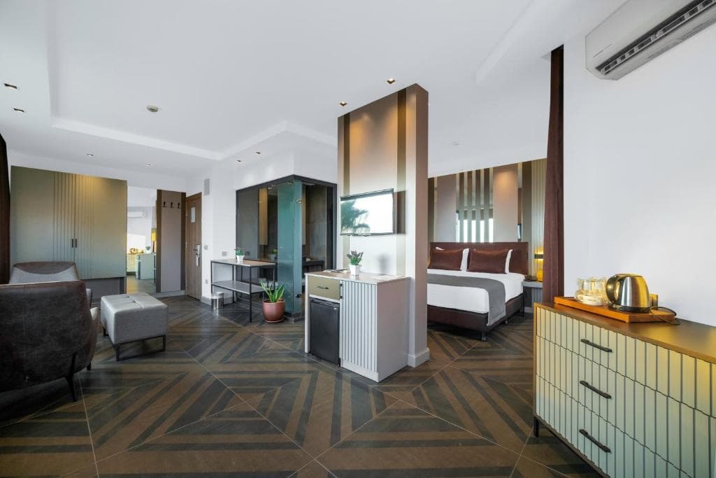 Riviera Hotel & Spa photo 2