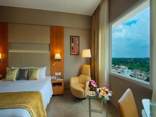 Royal Orchid Central Akota - Vadodara photo 2