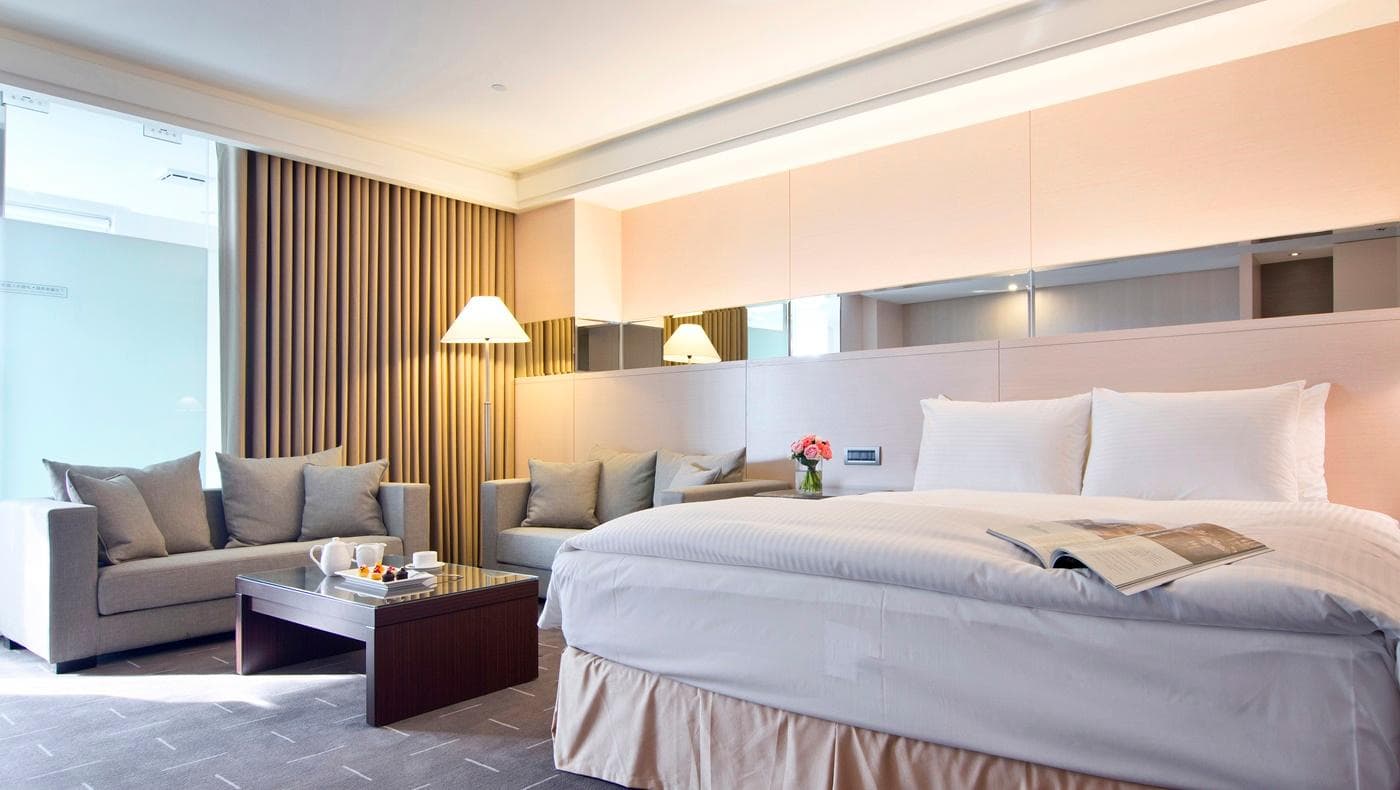 CHECK inn Select Taichung Dadun photo 2