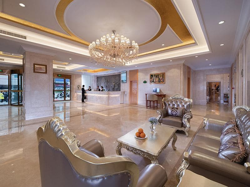 Vienna Hotel Guiyang Qianlingshan Park Yan'an West Road Metro Station photo 4