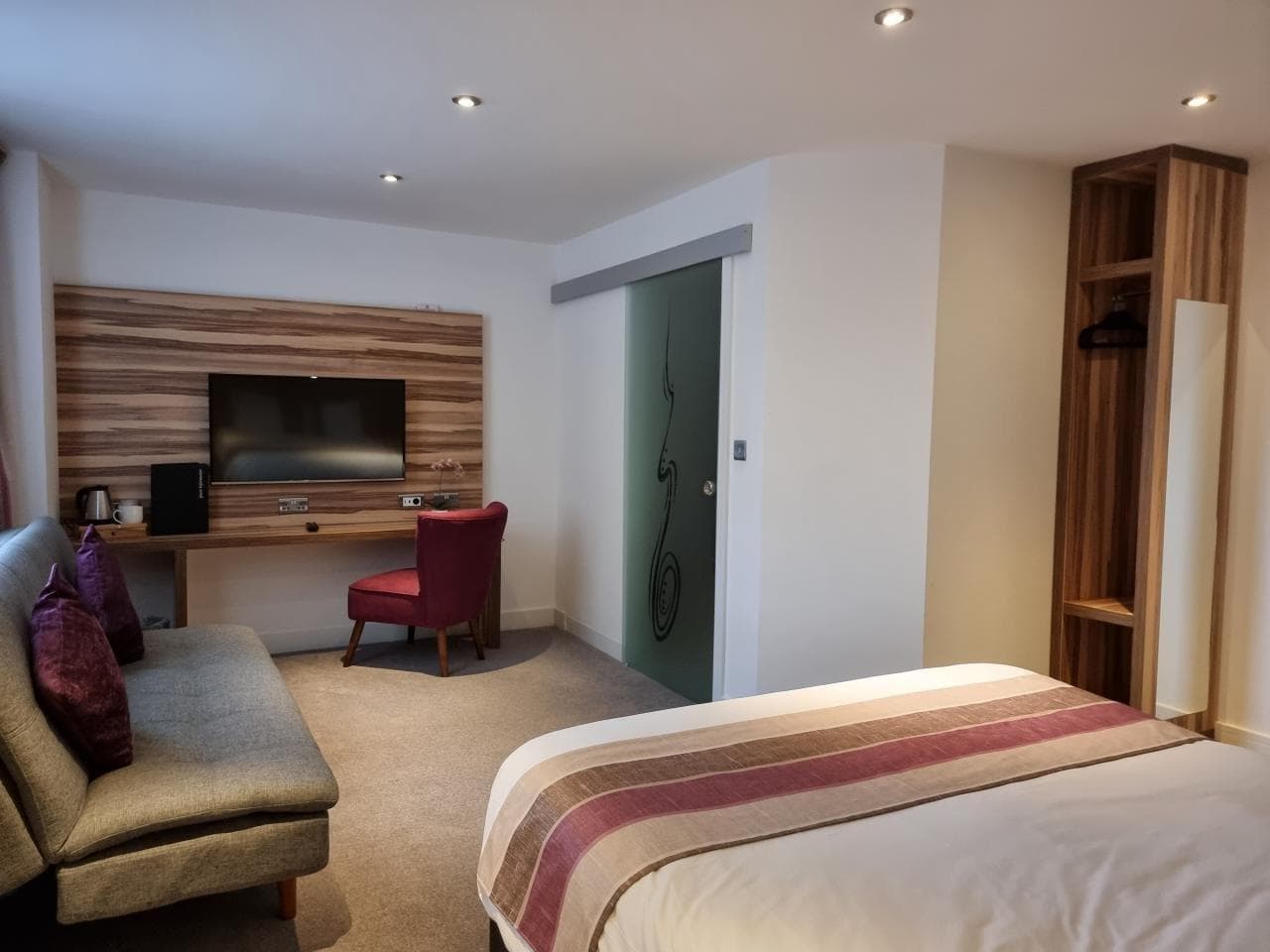 Escape Hotel photo 2