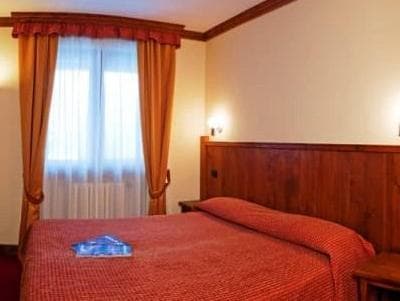 Hotel Crampon photo 2