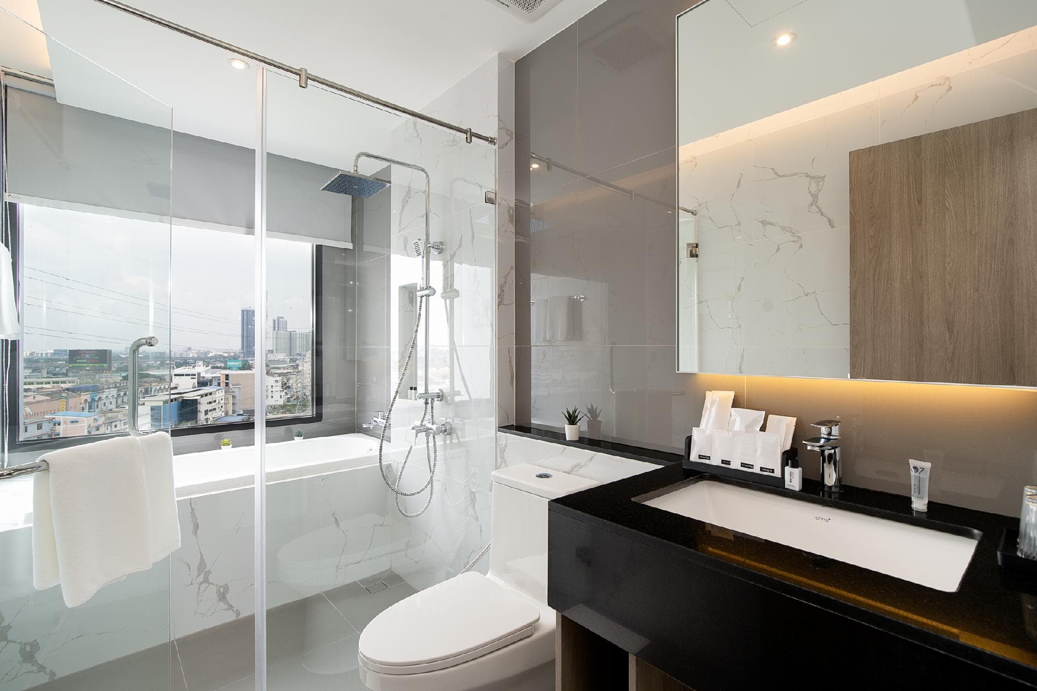 Thaya Hotel Bangkok photo 2