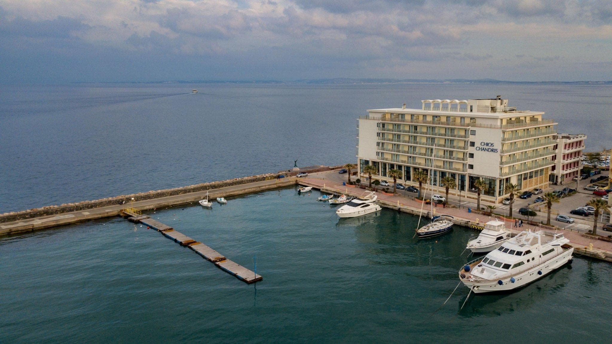 Chios Chandris photo 4