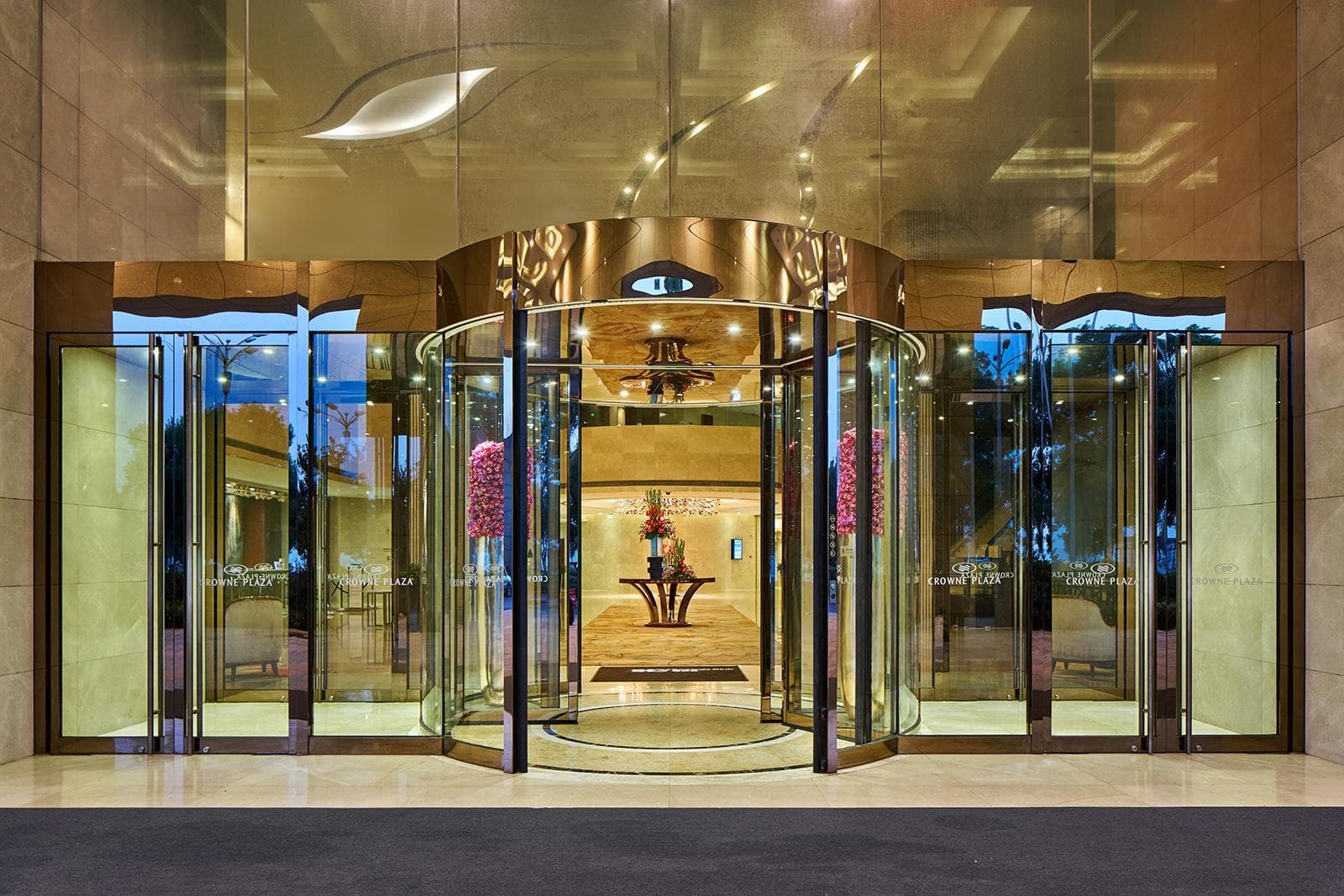 Crowne Plaza Zhenjiang By IHG photo 5