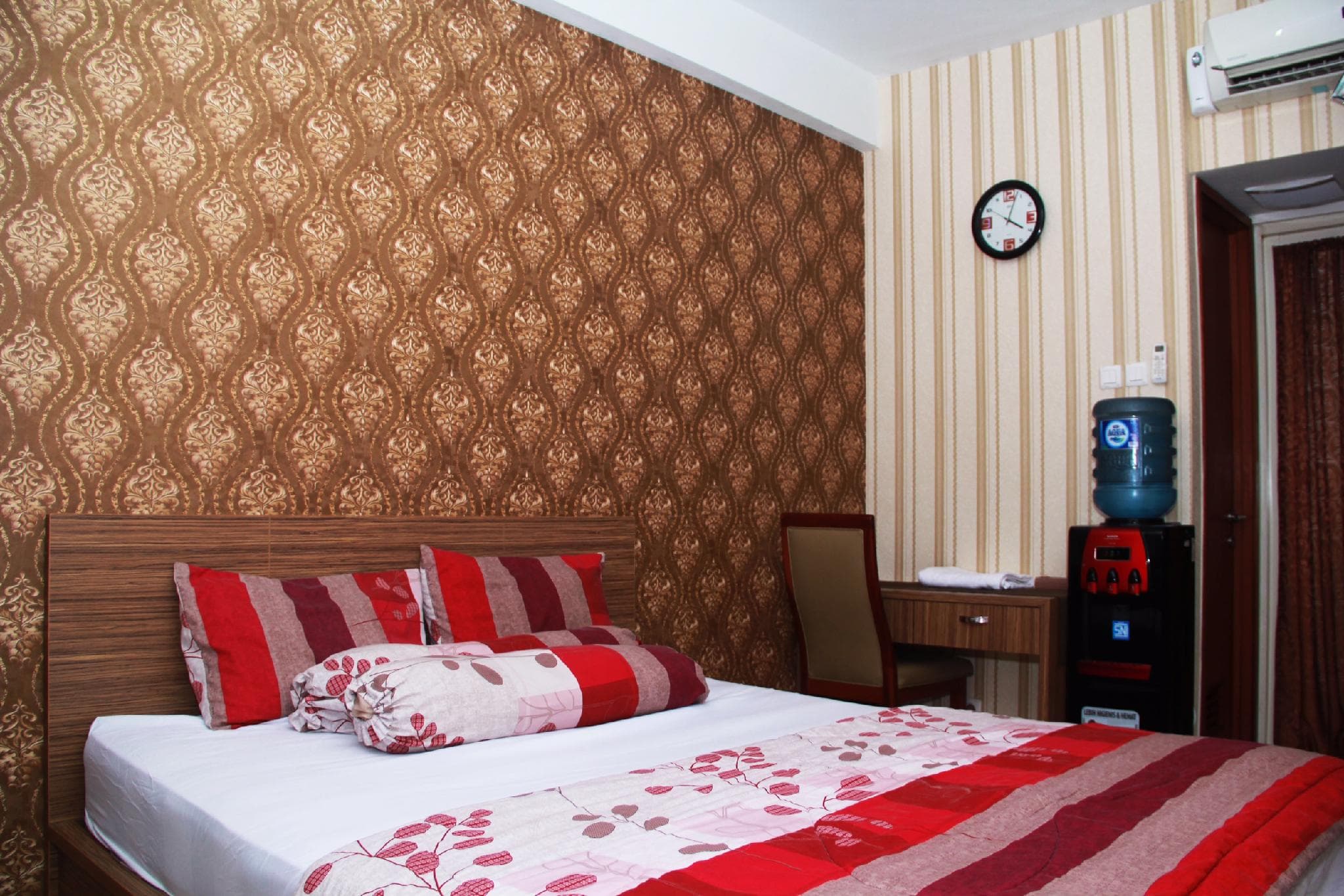 iRoom Margonda Residence 345 photo 2