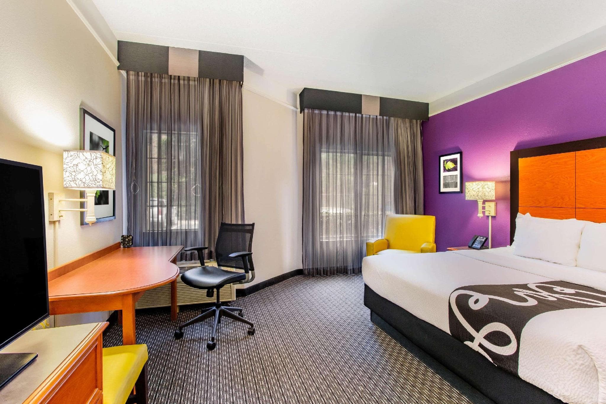 La Quinta Inn & Suites by Wyndham Raleigh Durham Airport photo 2
