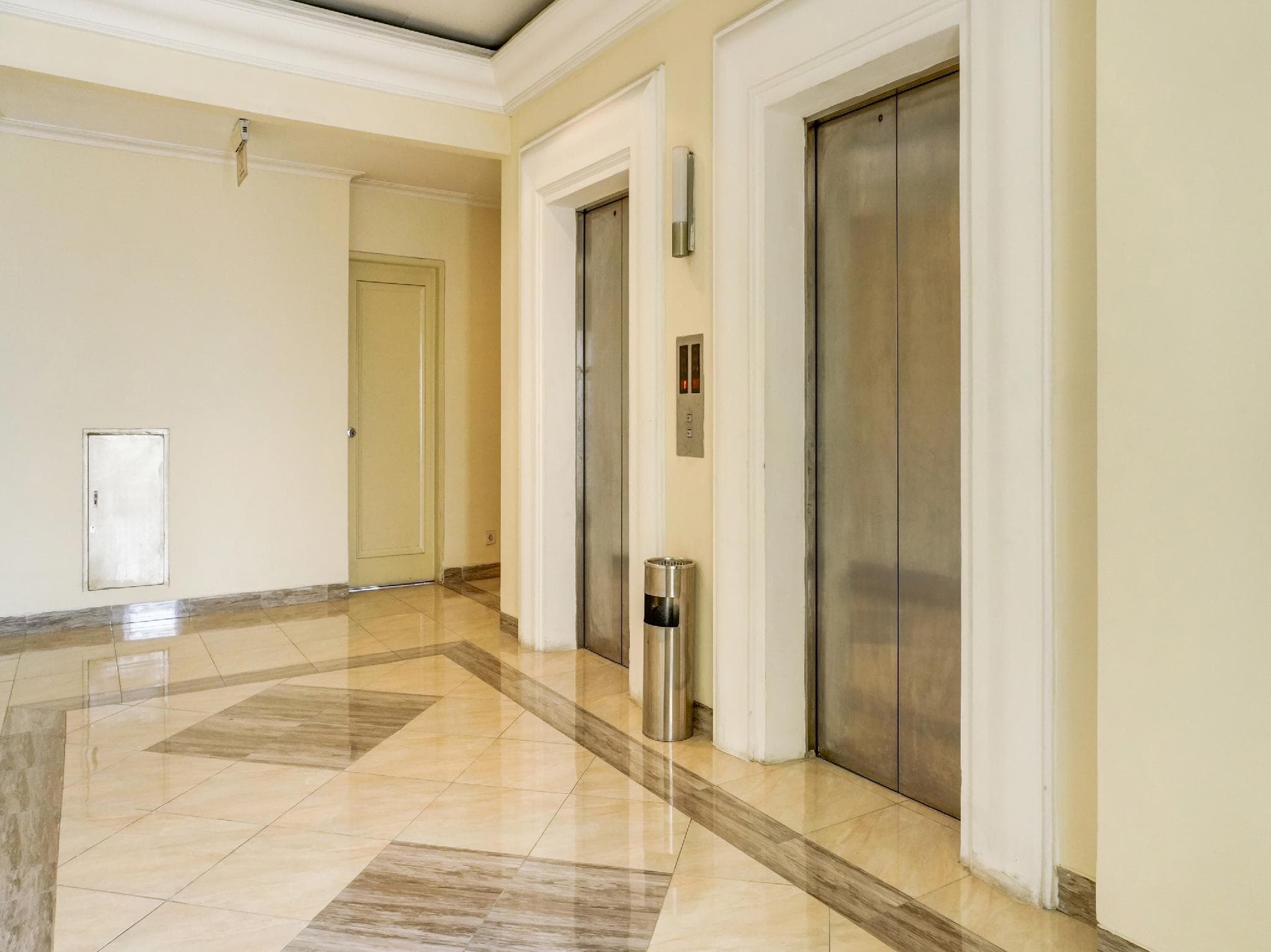 Townhouse OAK Hotel Grand Cikarang photo 4