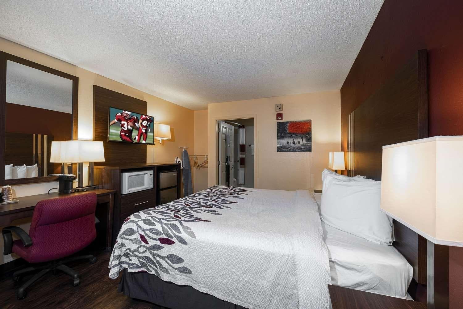 Red Roof Inn Valdosta - University photo 3