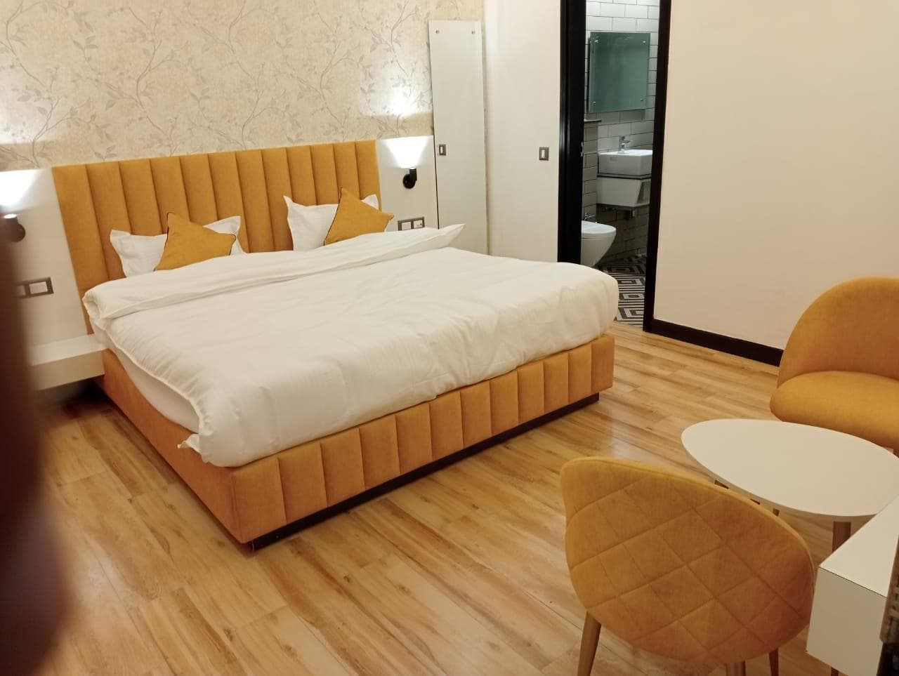 Hotel AKC Zirakpur - Boutique Premium Rooms photo 2