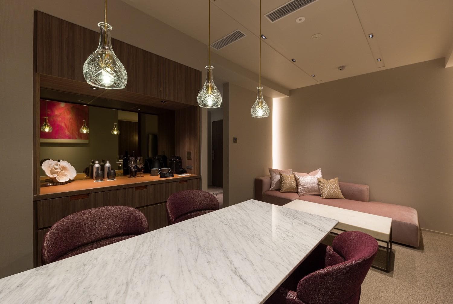 THE skM TOKYO  HOTEL & DINING photo 2
