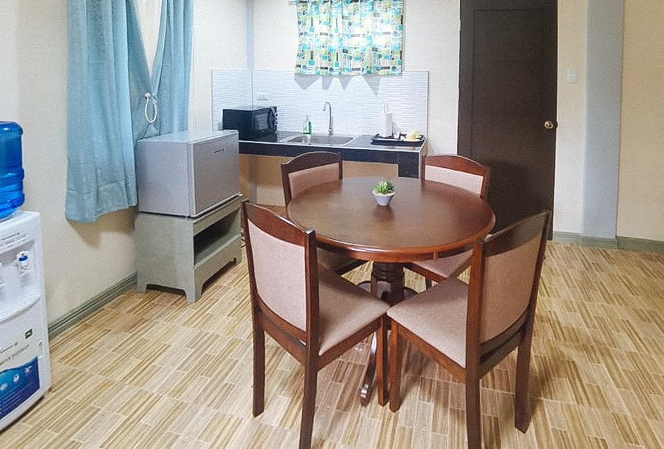 AJ Residences Apartelle Camotes RedPartner photo 5