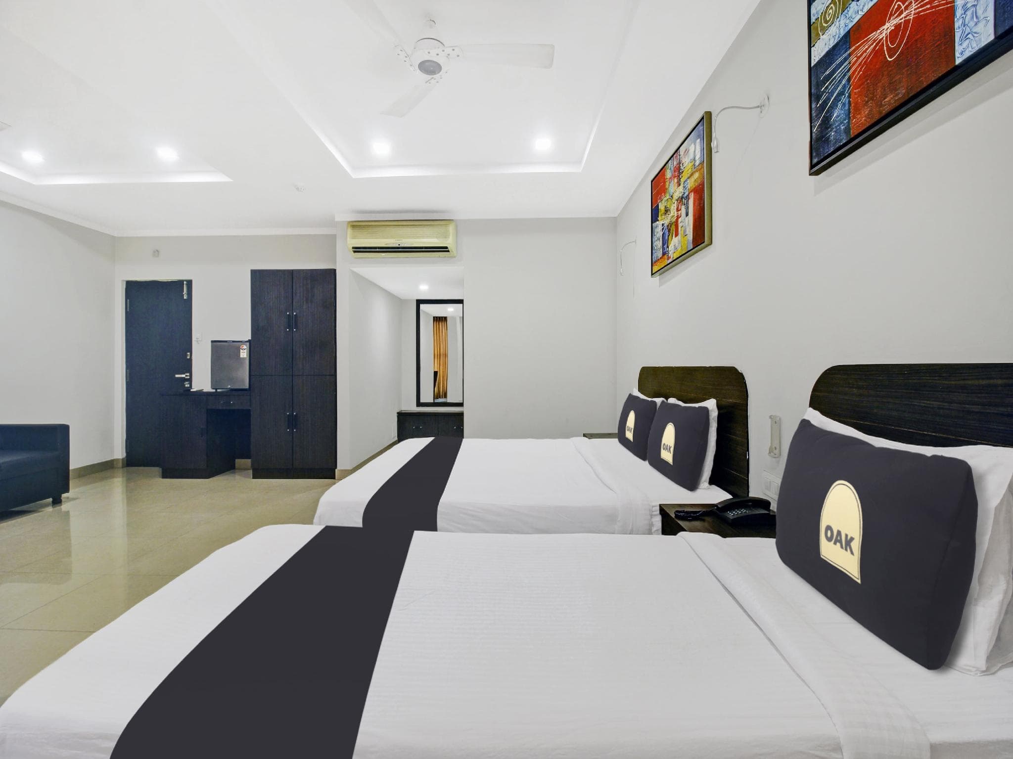 Super Townhouse Oak LB Nagar Ramoji photo 2