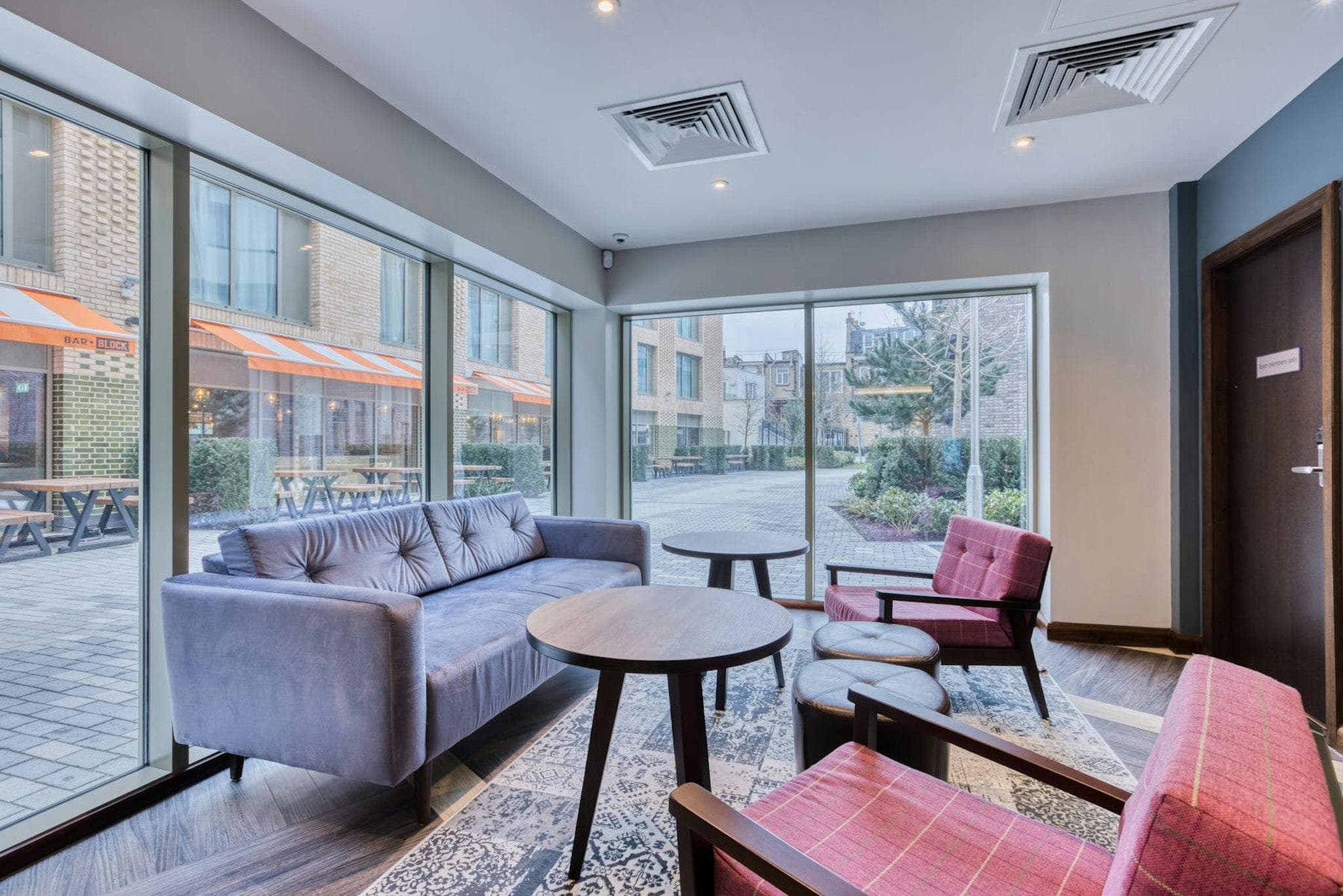 Premier Inn London Southwark - Southwark Station photo 5