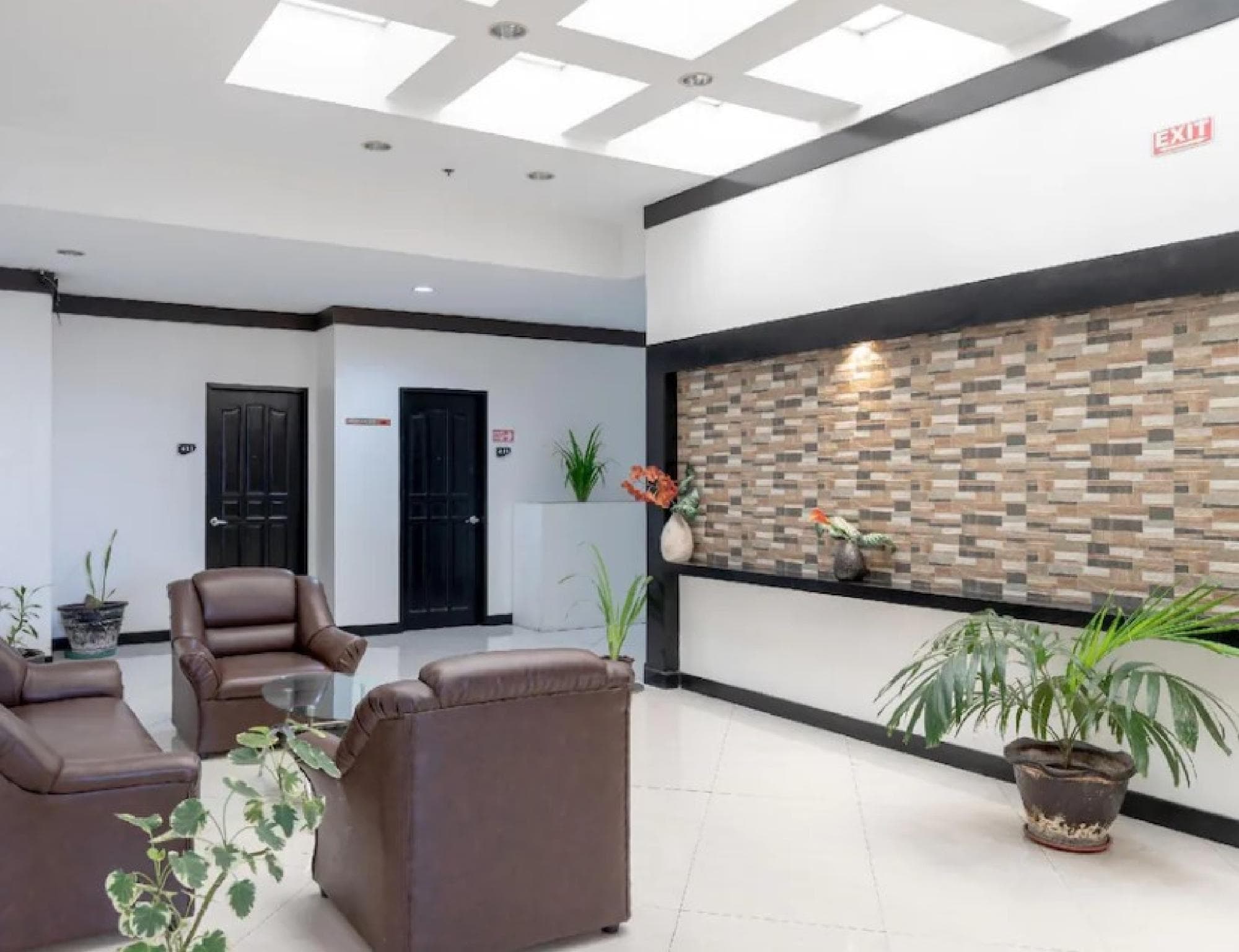 Check Inn Hotel Dumaguete City by RedDoorz