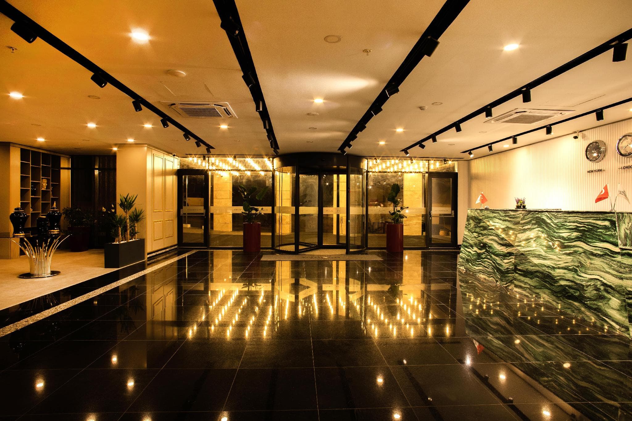 MONCHER HOTEL photo 4