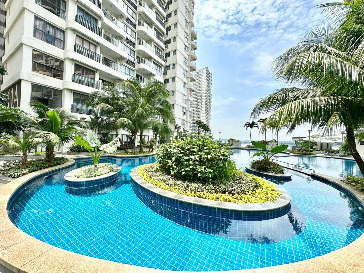 Sea View Country Garden Danga bay by Neo Suites photo 3