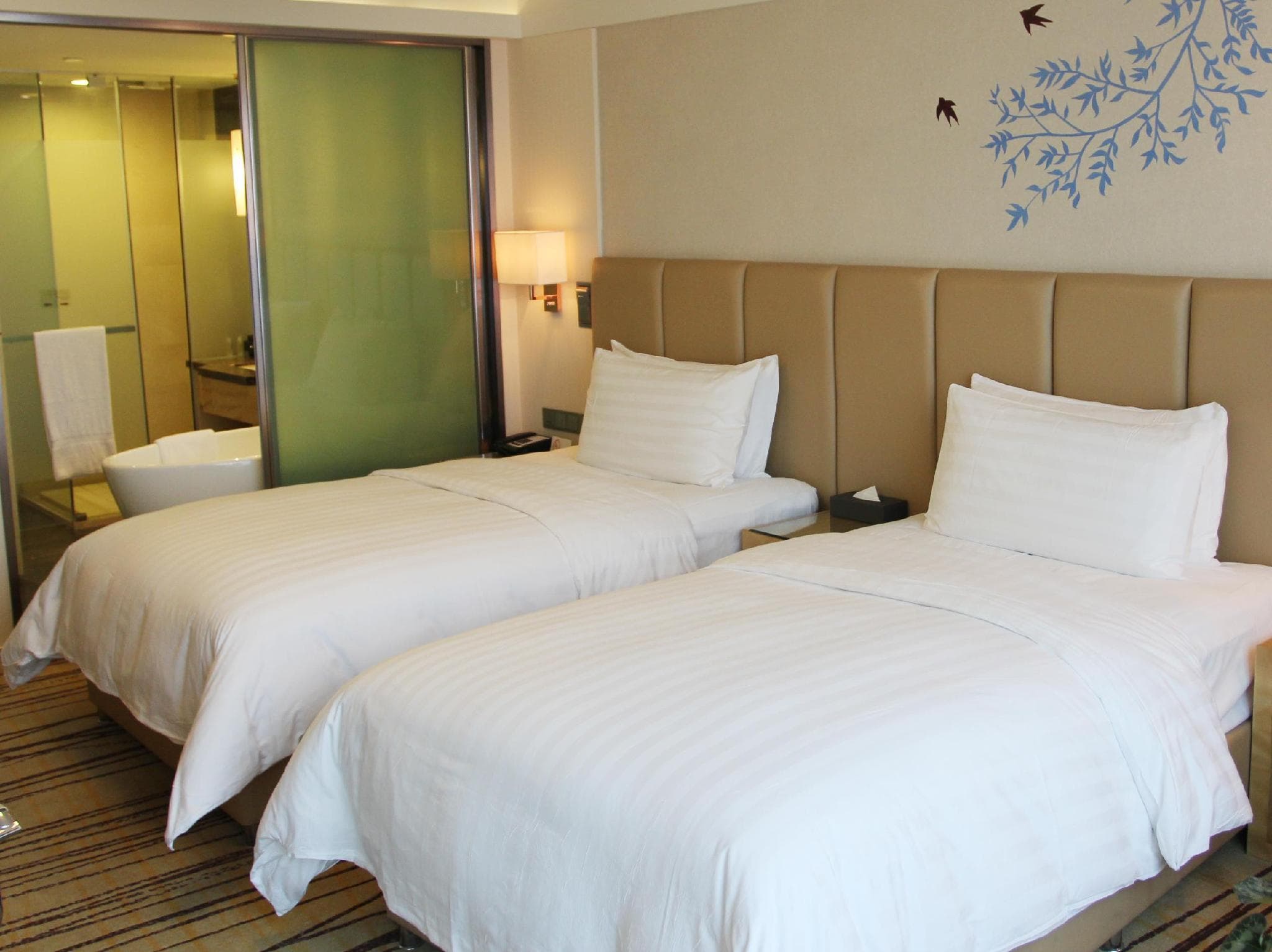 Pullman Linyi Lushang Hotel photo 2
