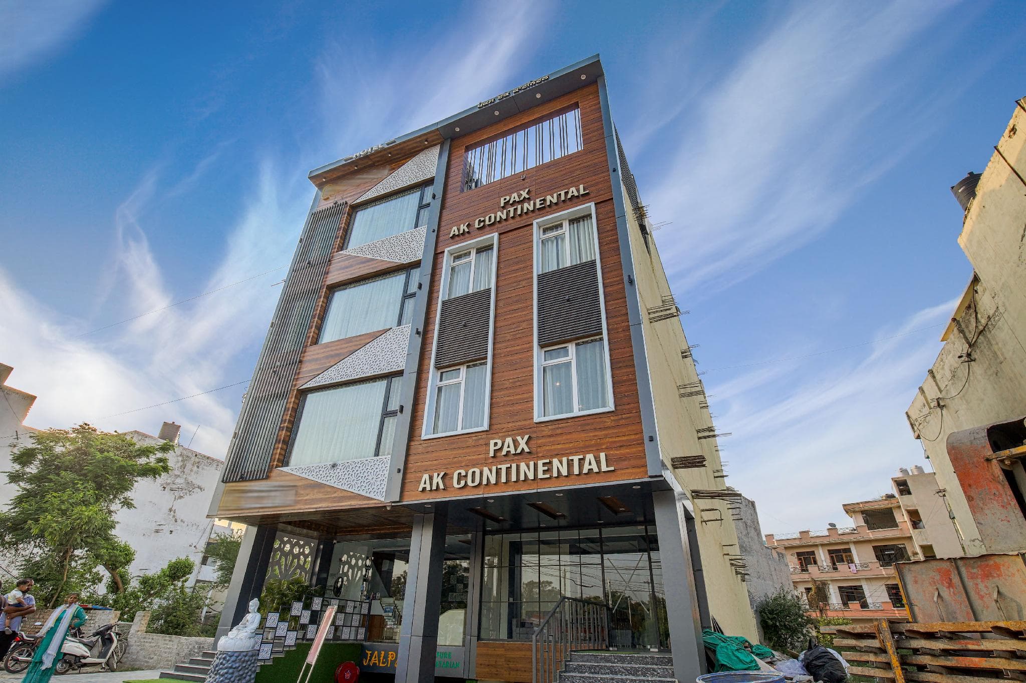 Hotel AK Continental Zirakpur photo 3
